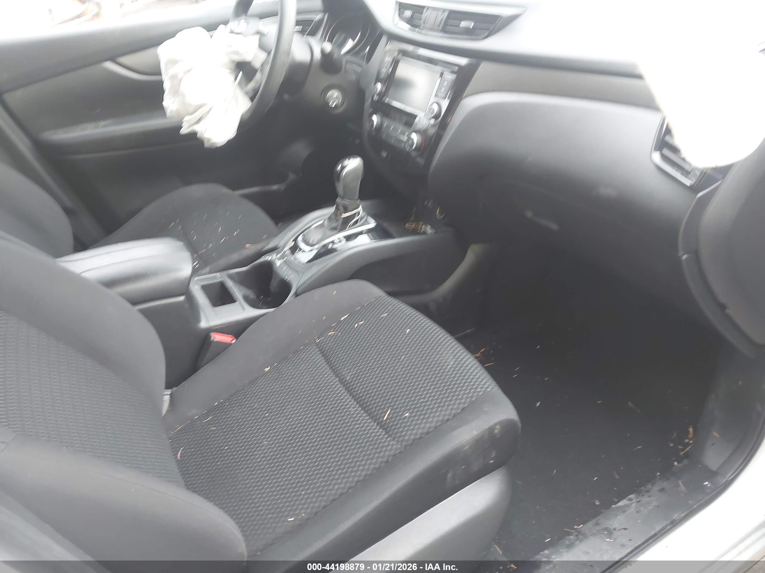 NISSAN ROGUE image 5