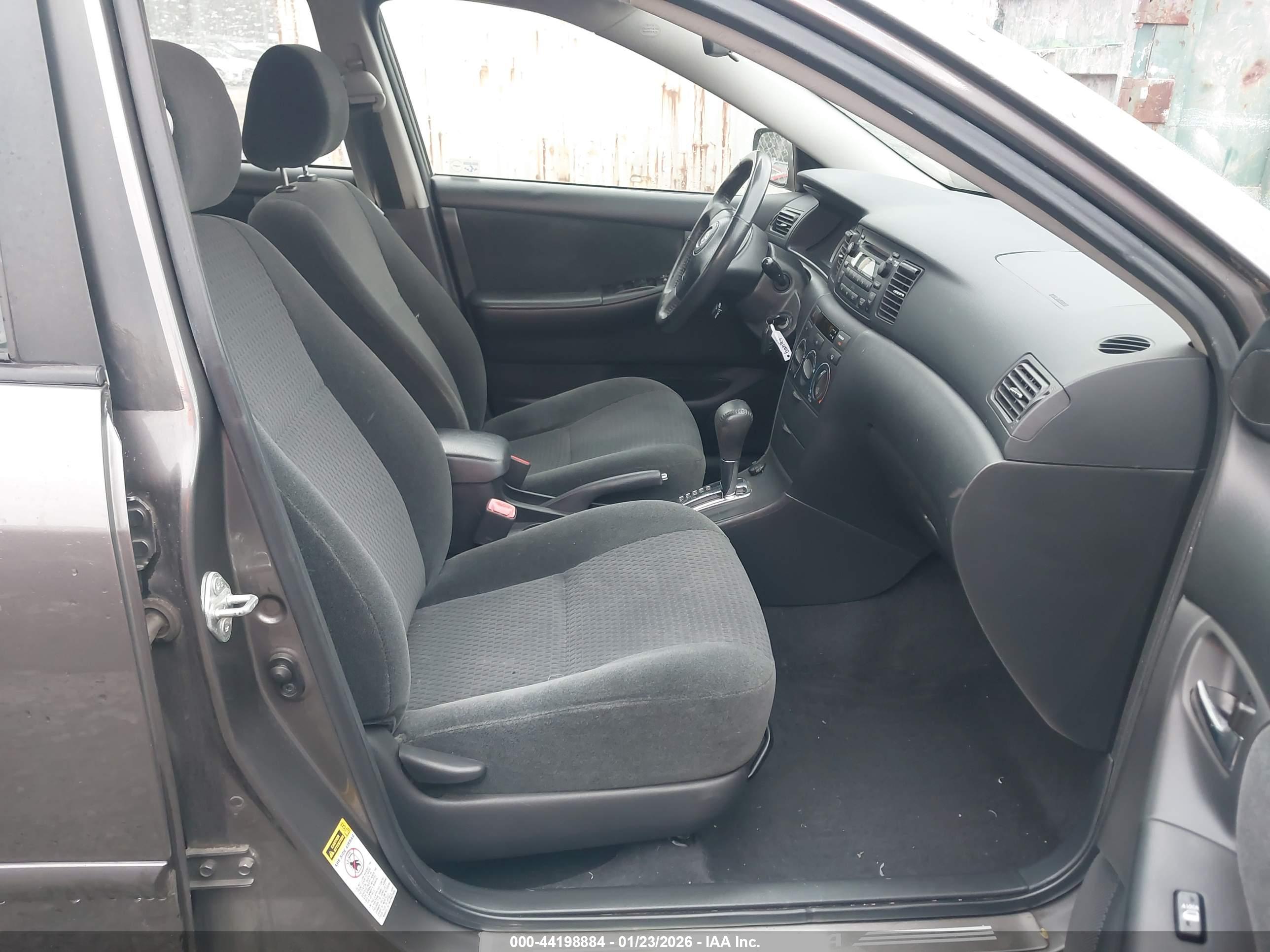 TOYOTA COROLLA image 5