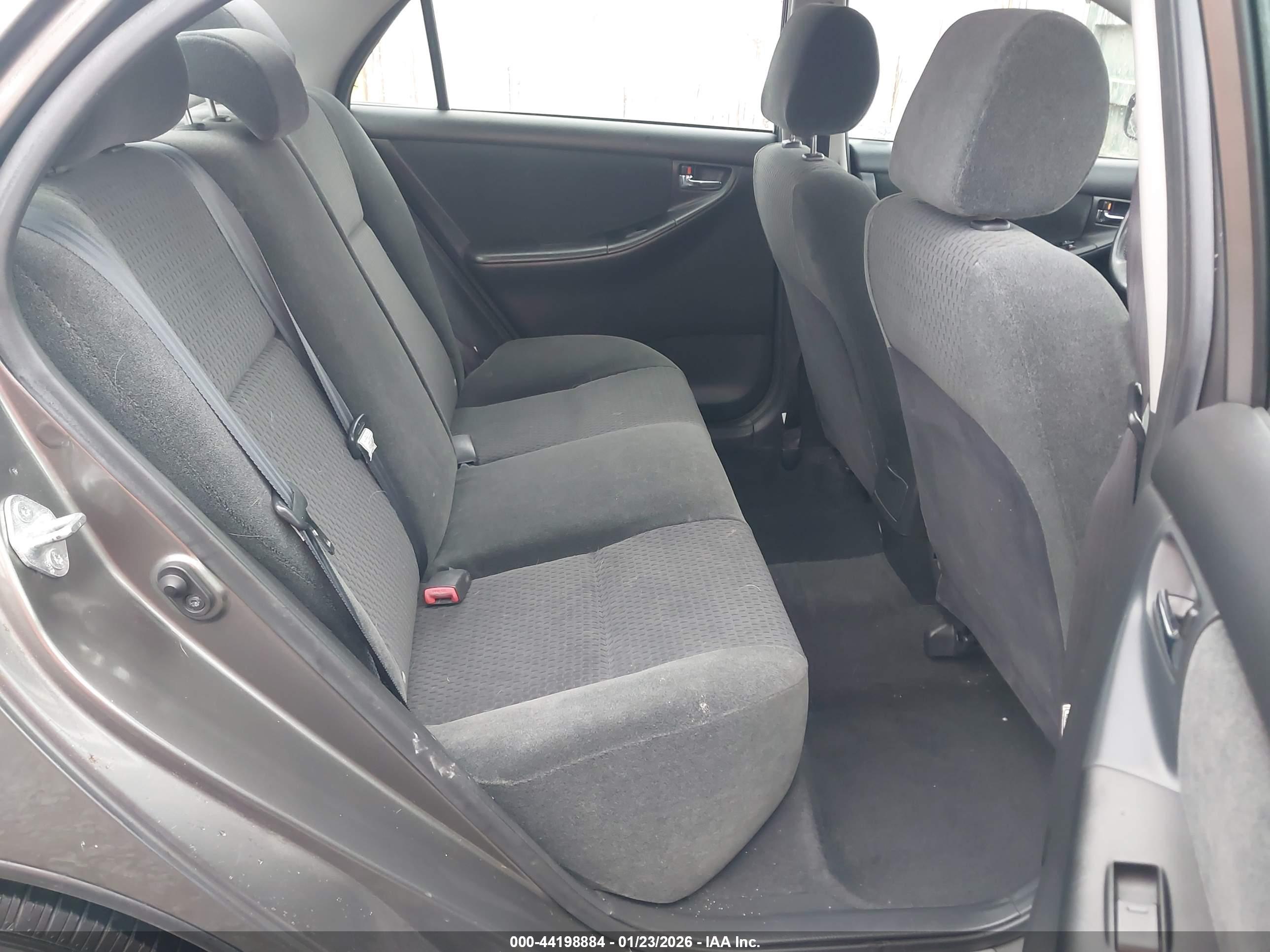 TOYOTA COROLLA image 8