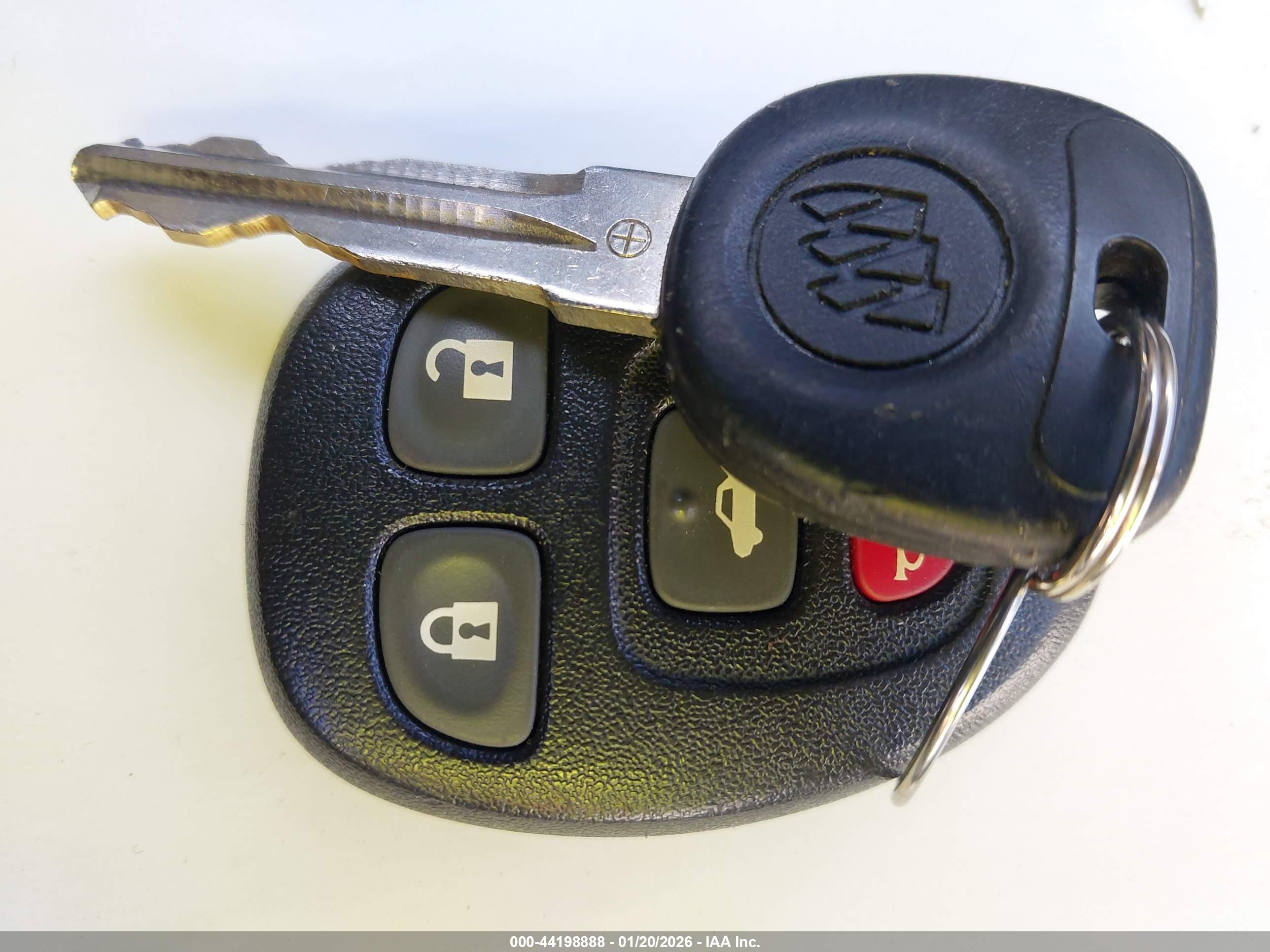 BUICK LUCERNE image 11