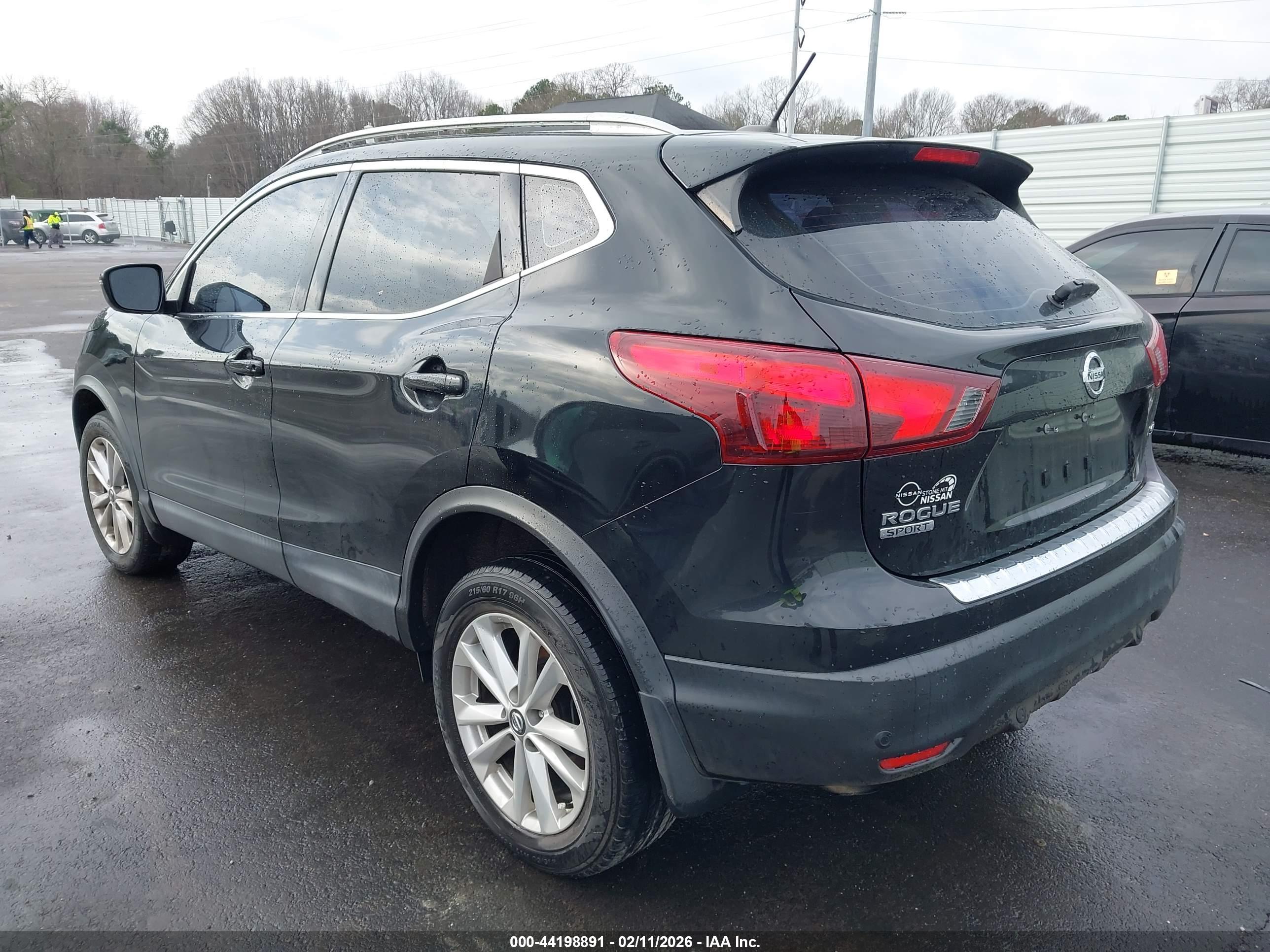 NISSAN ROGUE image 3