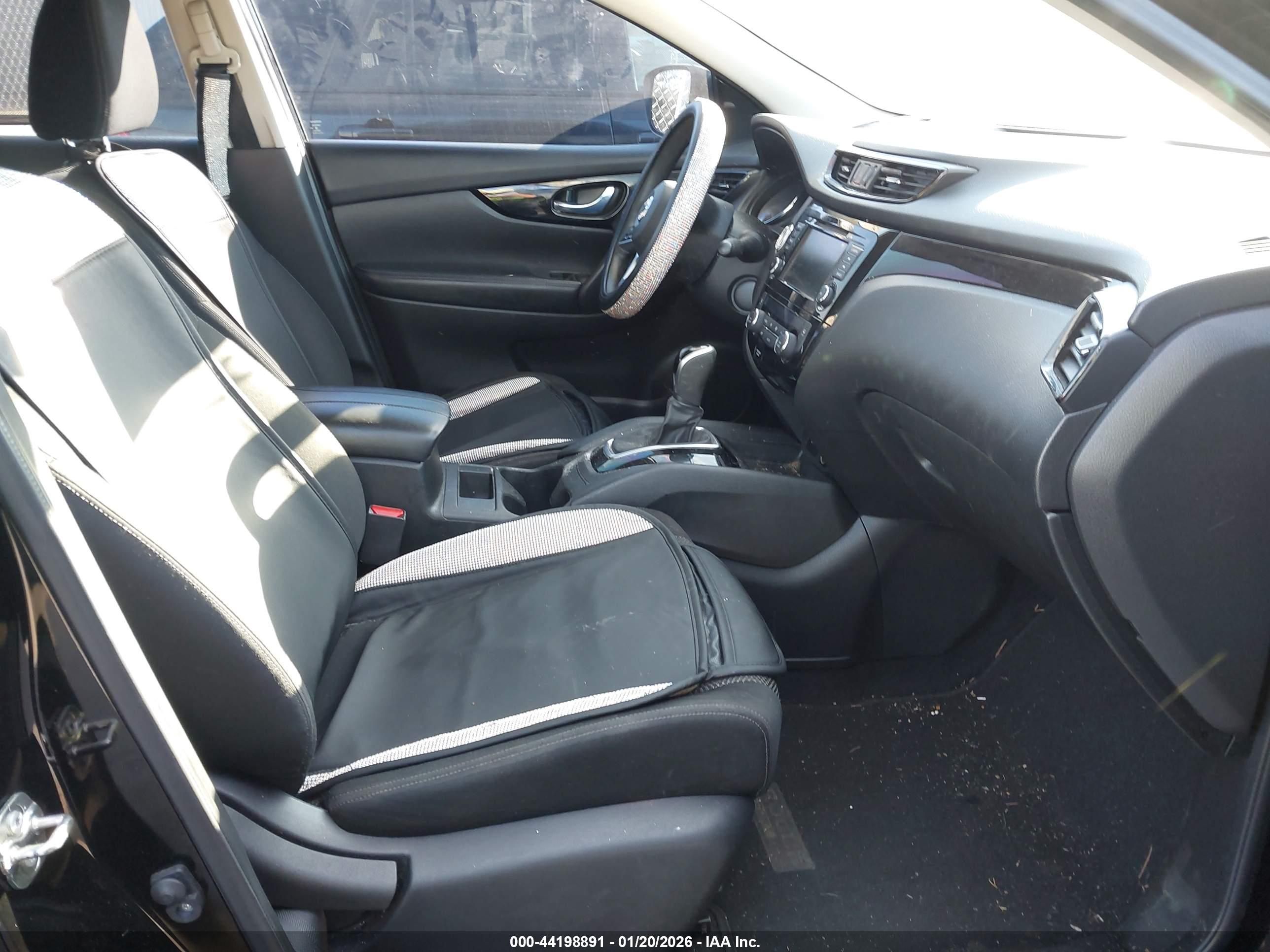 NISSAN ROGUE image 5