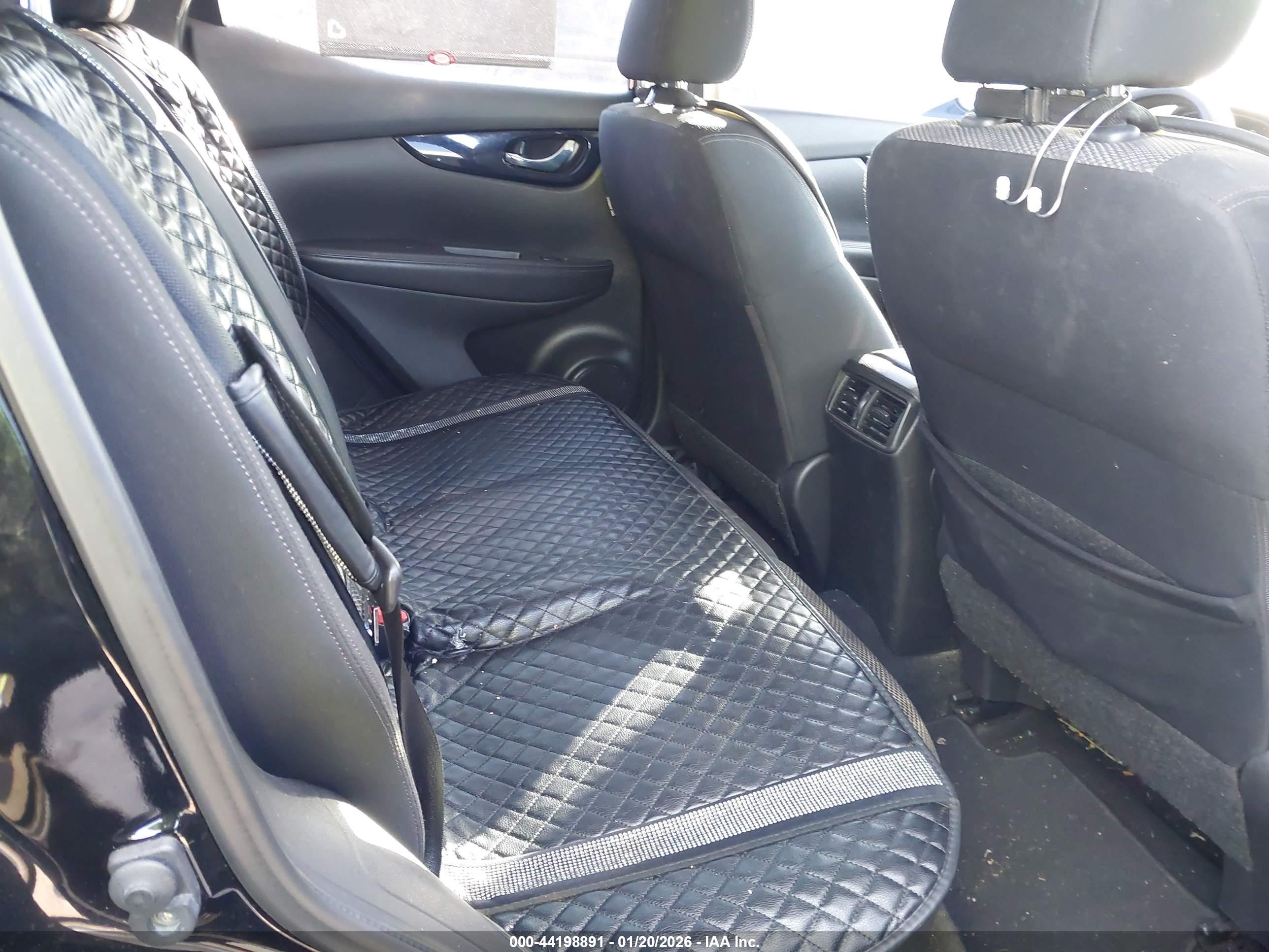 NISSAN ROGUE image 8