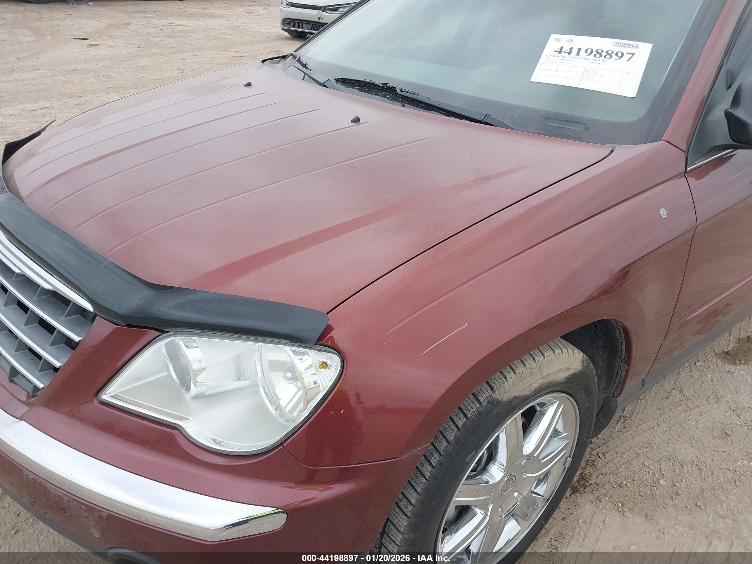 CHRYSLER PACIFICA image 6