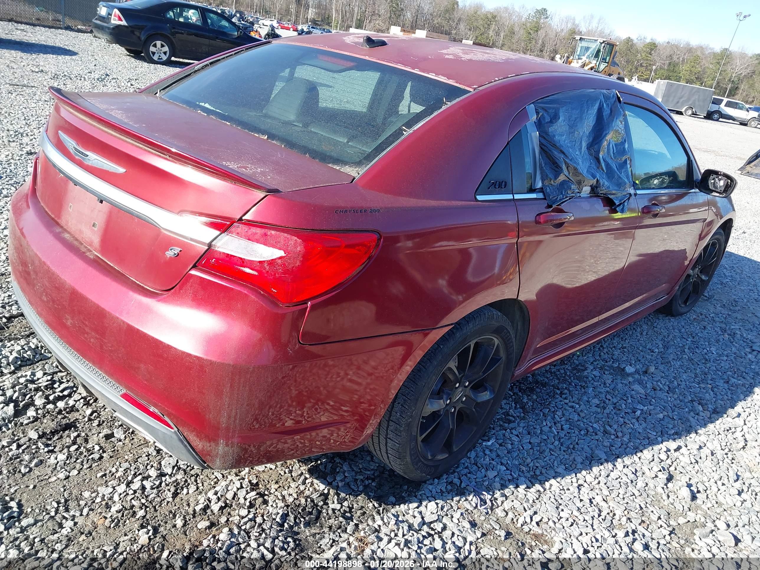 CHRYSLER 200 image 4