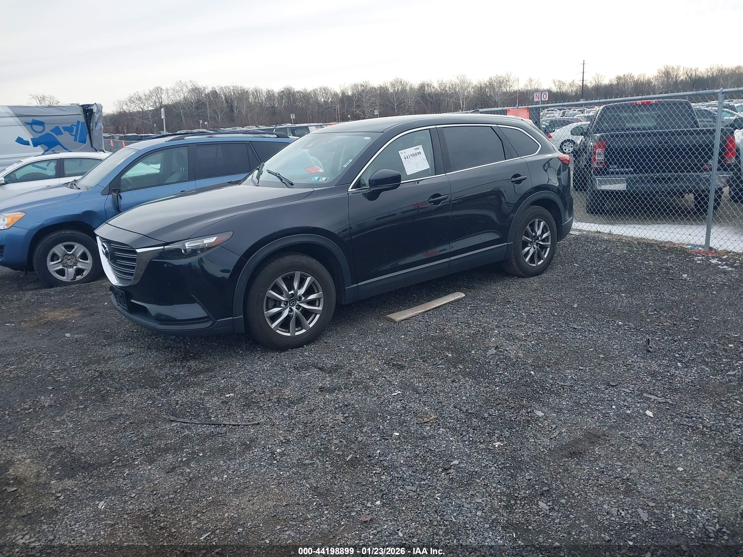 MAZDA CX-9 image 2