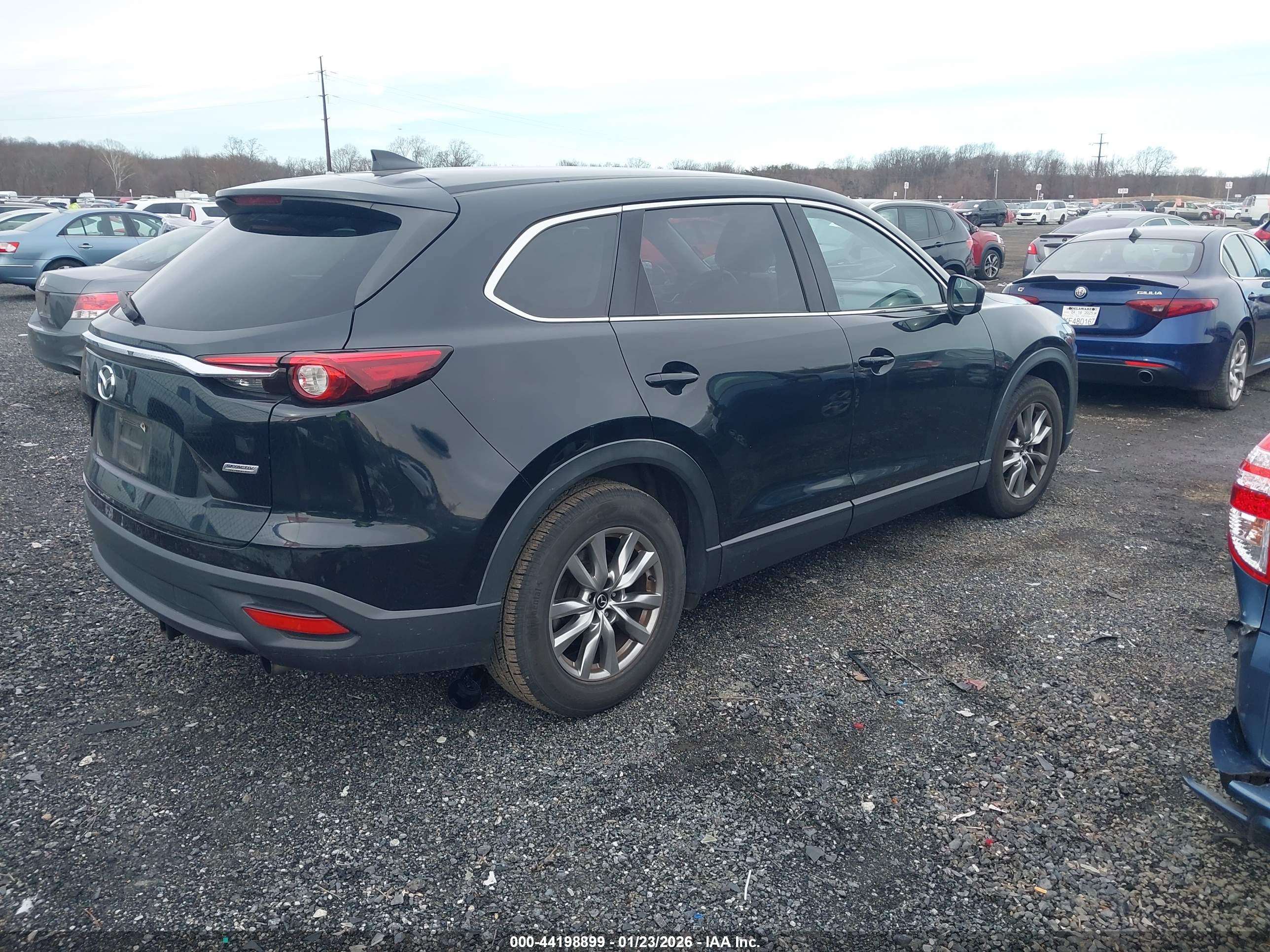MAZDA CX-9 image 4