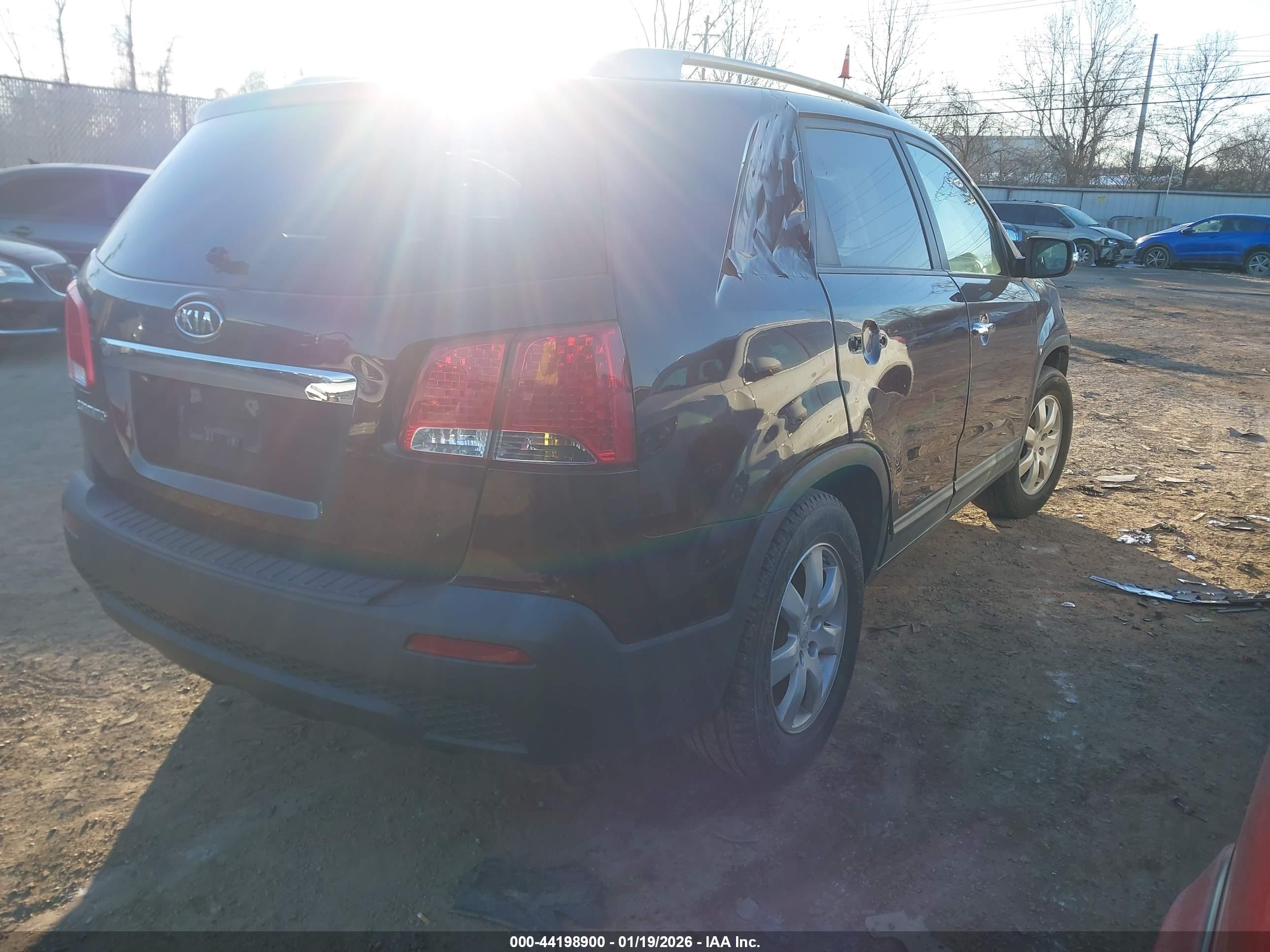 KIA SORENTO image 4