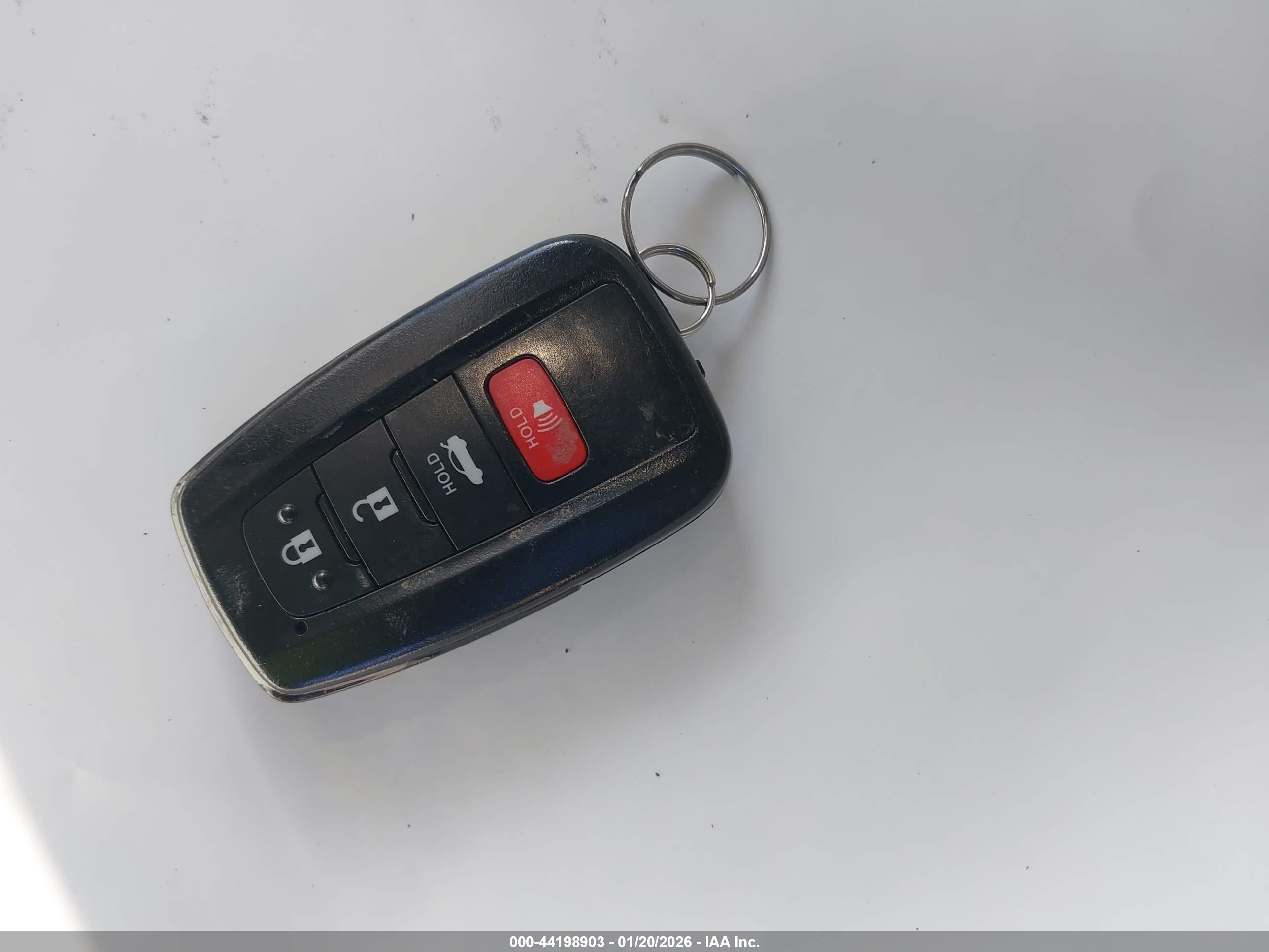 TOYOTA CAMRY image 11