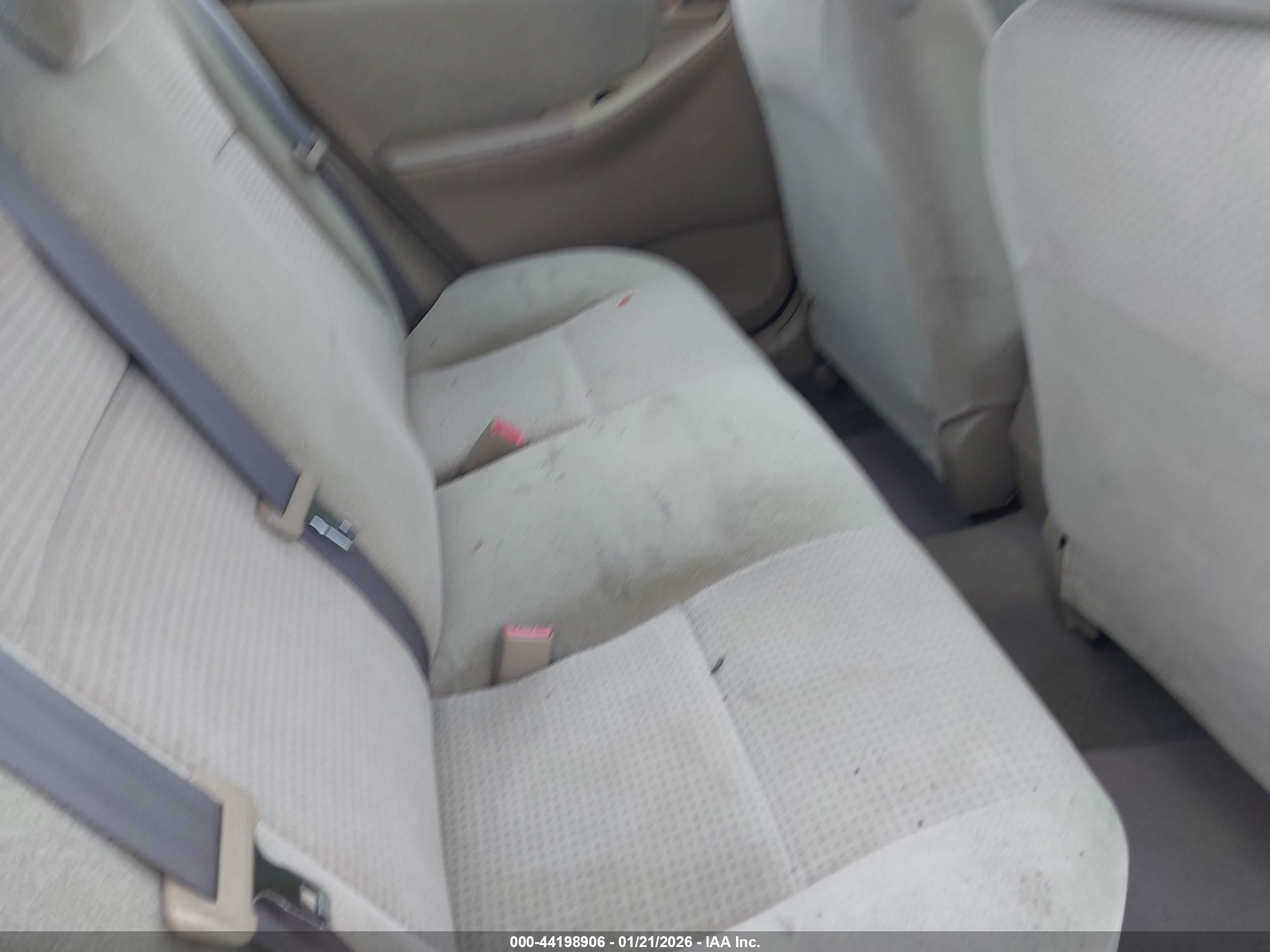 TOYOTA COROLLA image 8