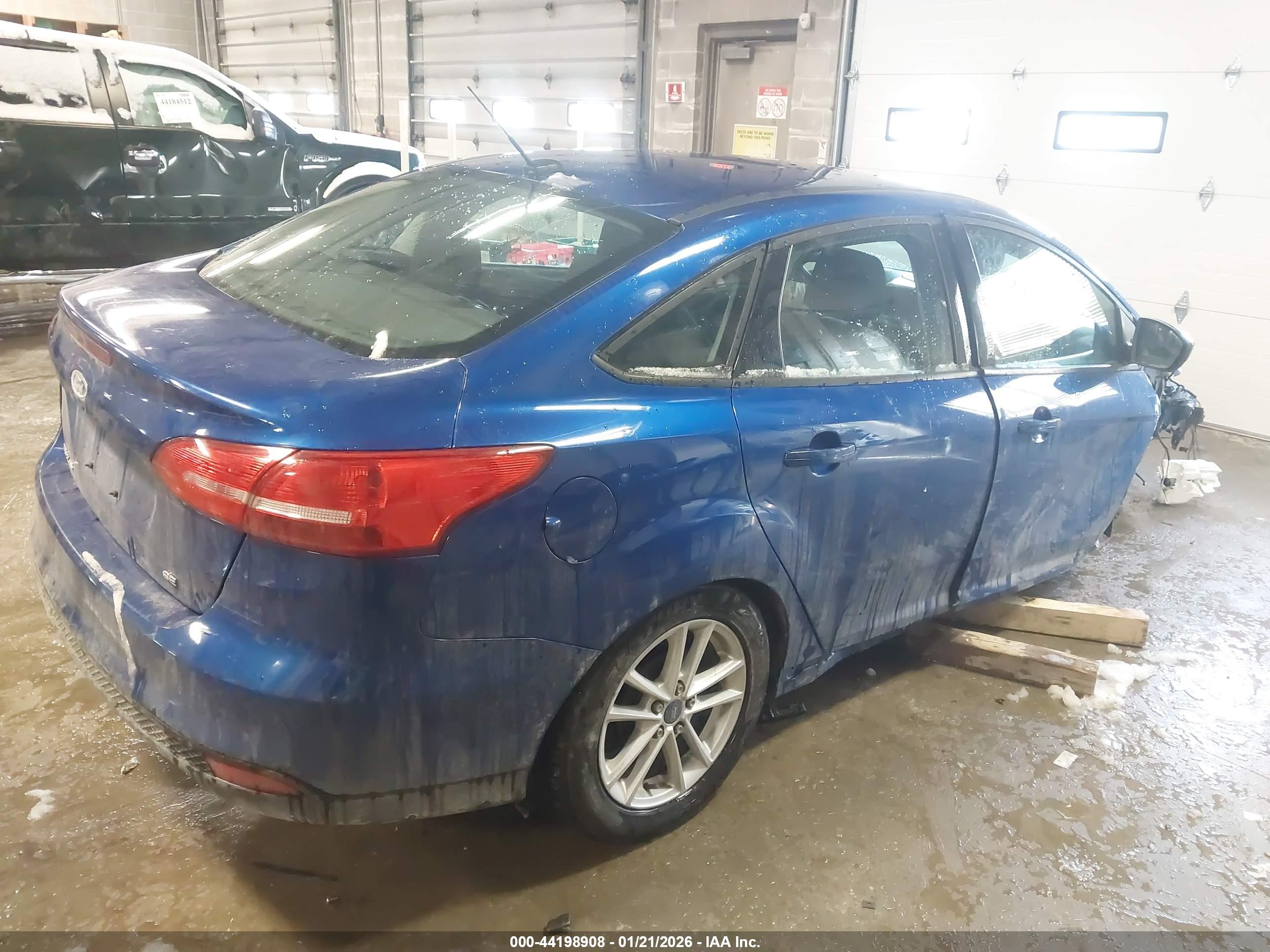 FORD FOCUS image 4