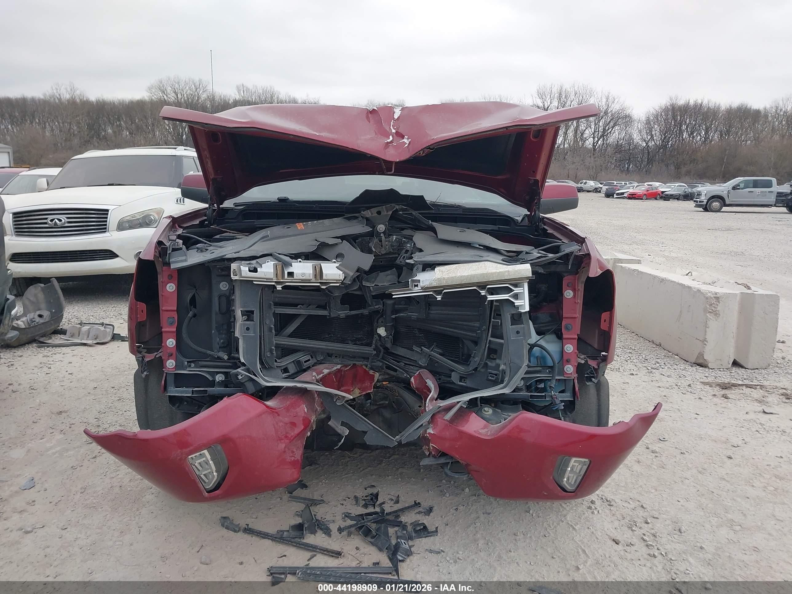 CHEVROLET SILVERADO image 6