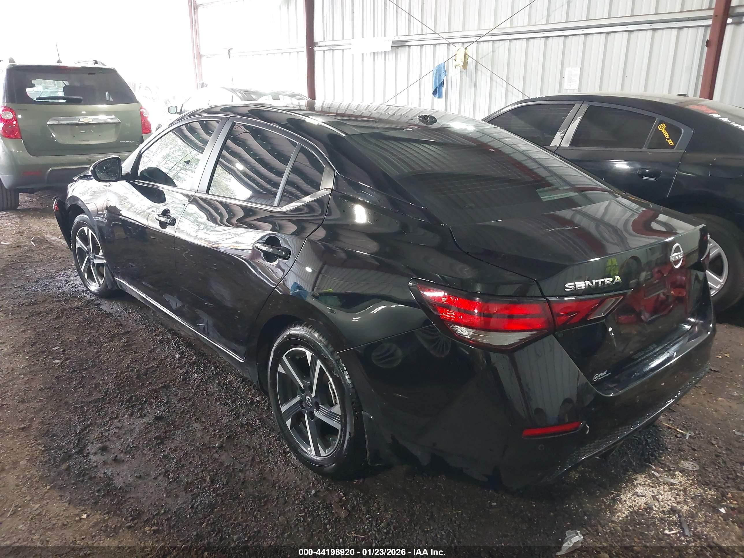 NISSAN SENTRA image 3