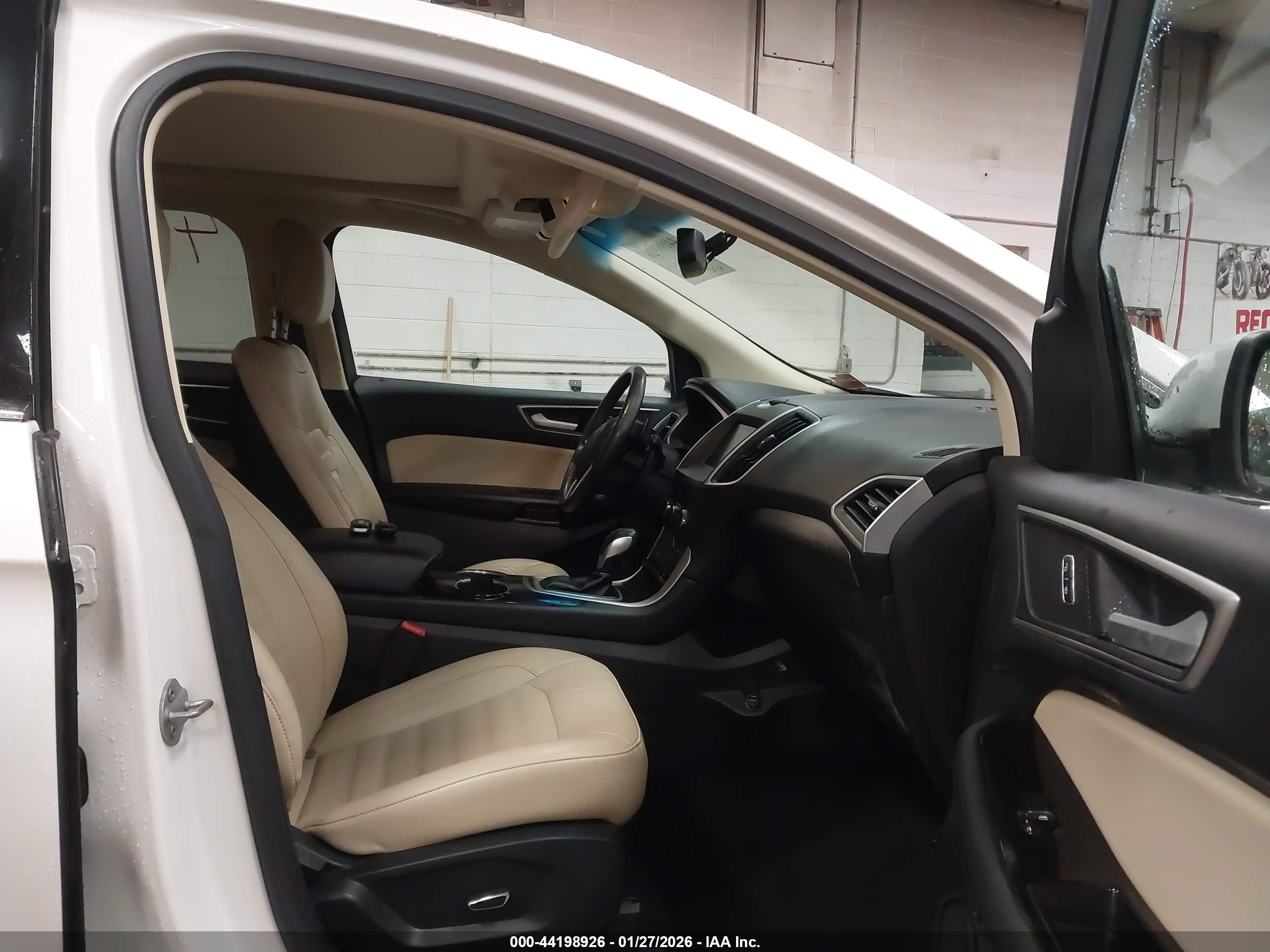 FORD EDGE image 5