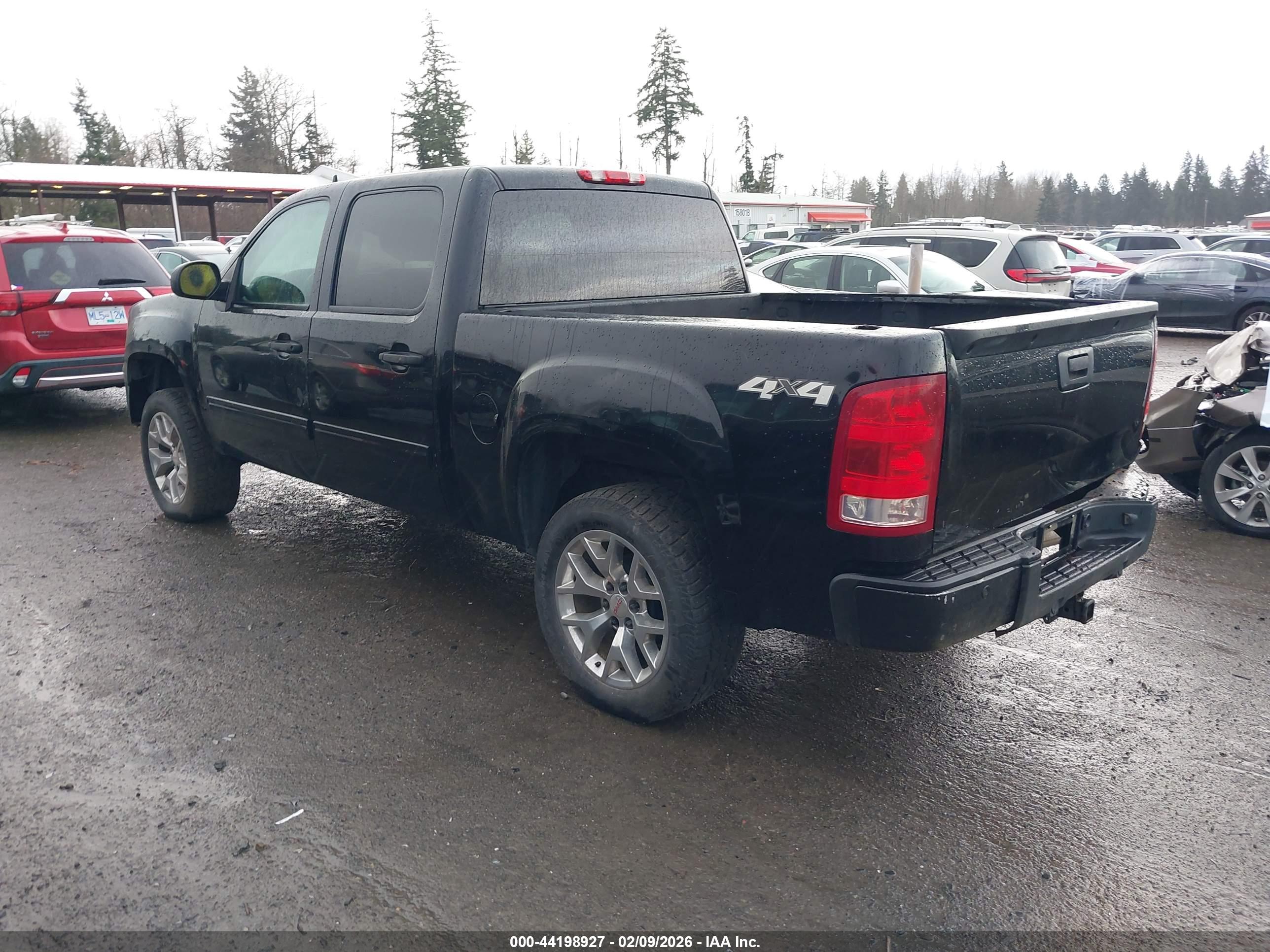 GMC SIERRA image 3