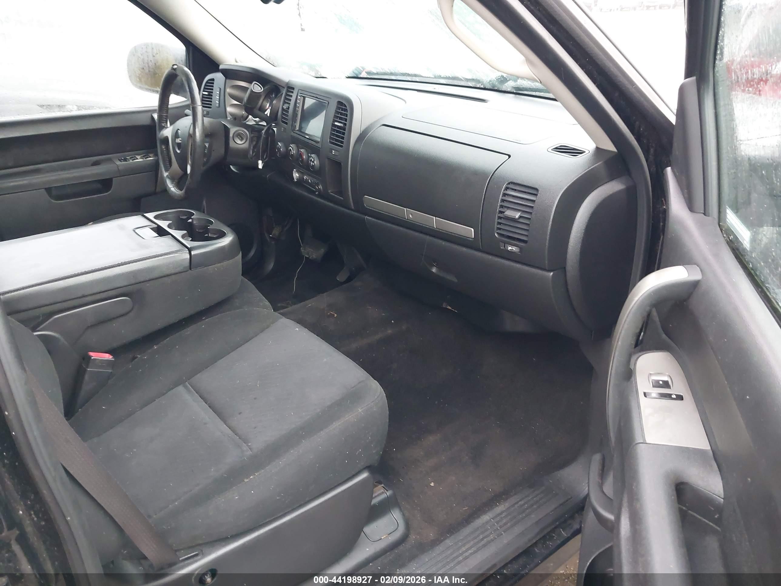 GMC SIERRA image 5