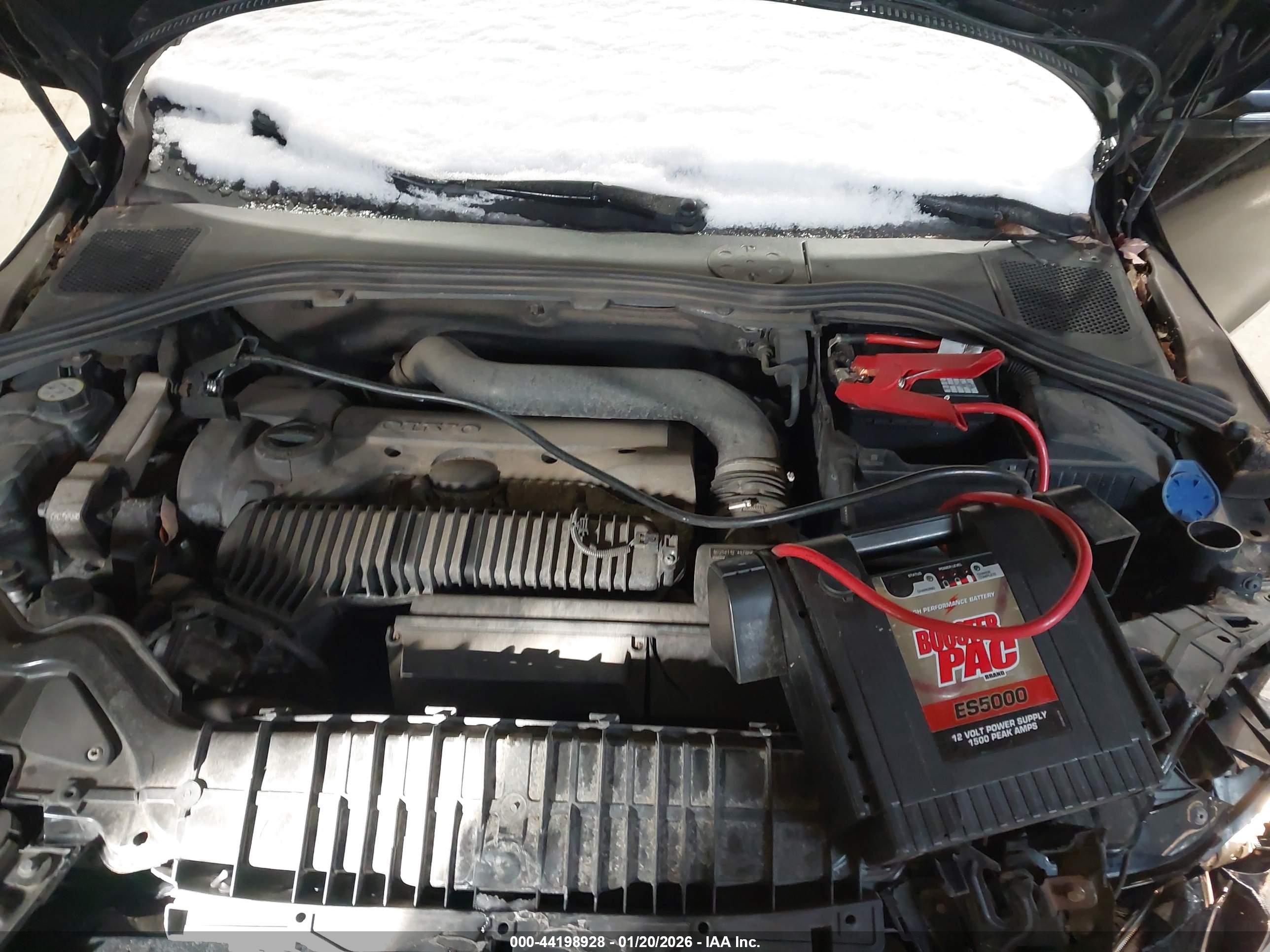 VOLVO S60 image 10