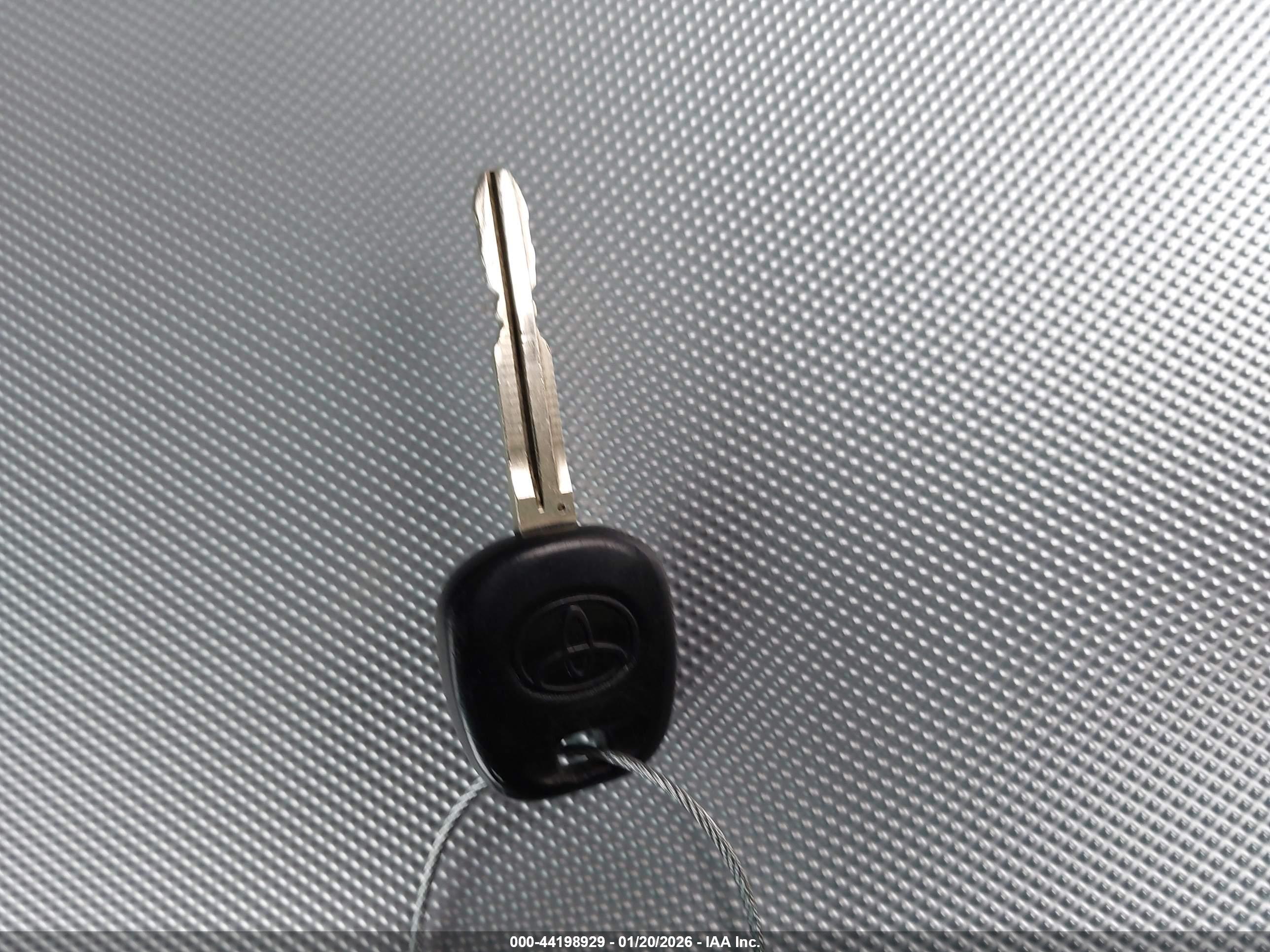 TOYOTA SIENNA image 11