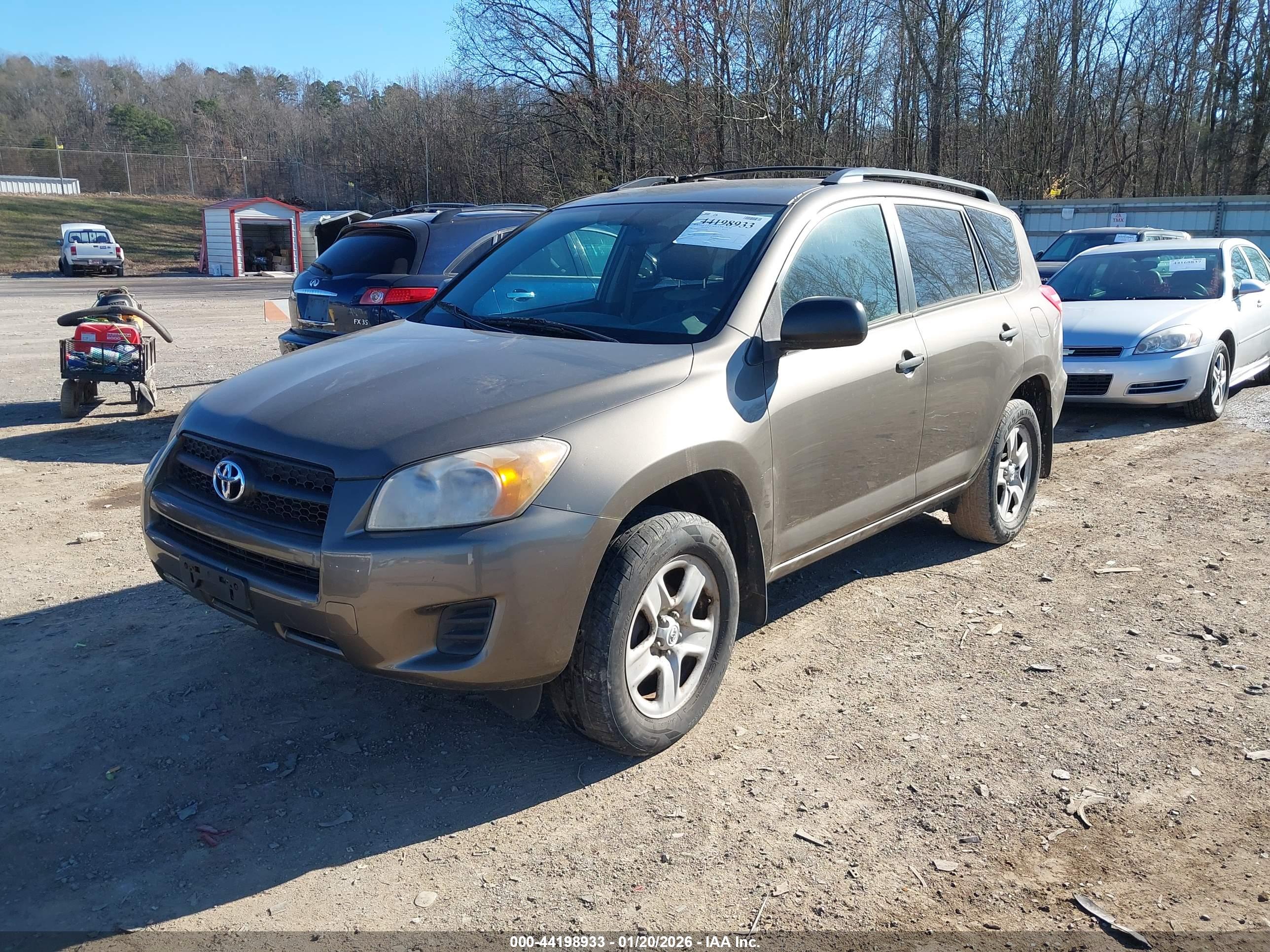 TOYOTA RAV4 image 2