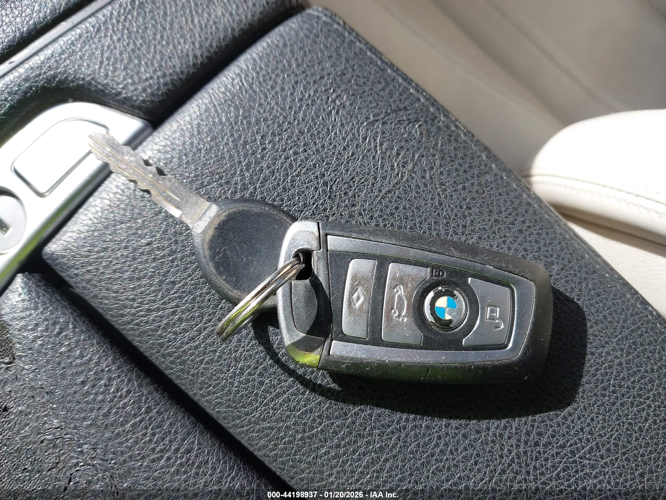 BMW 650I image 11