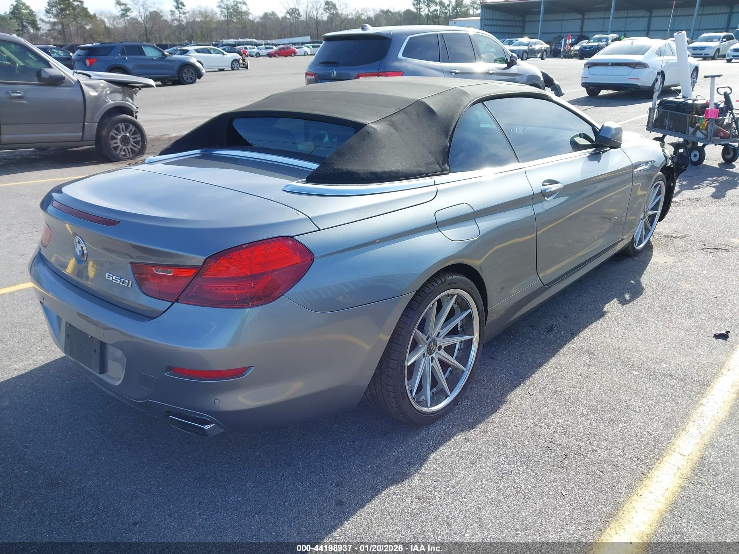 BMW 650I image 4