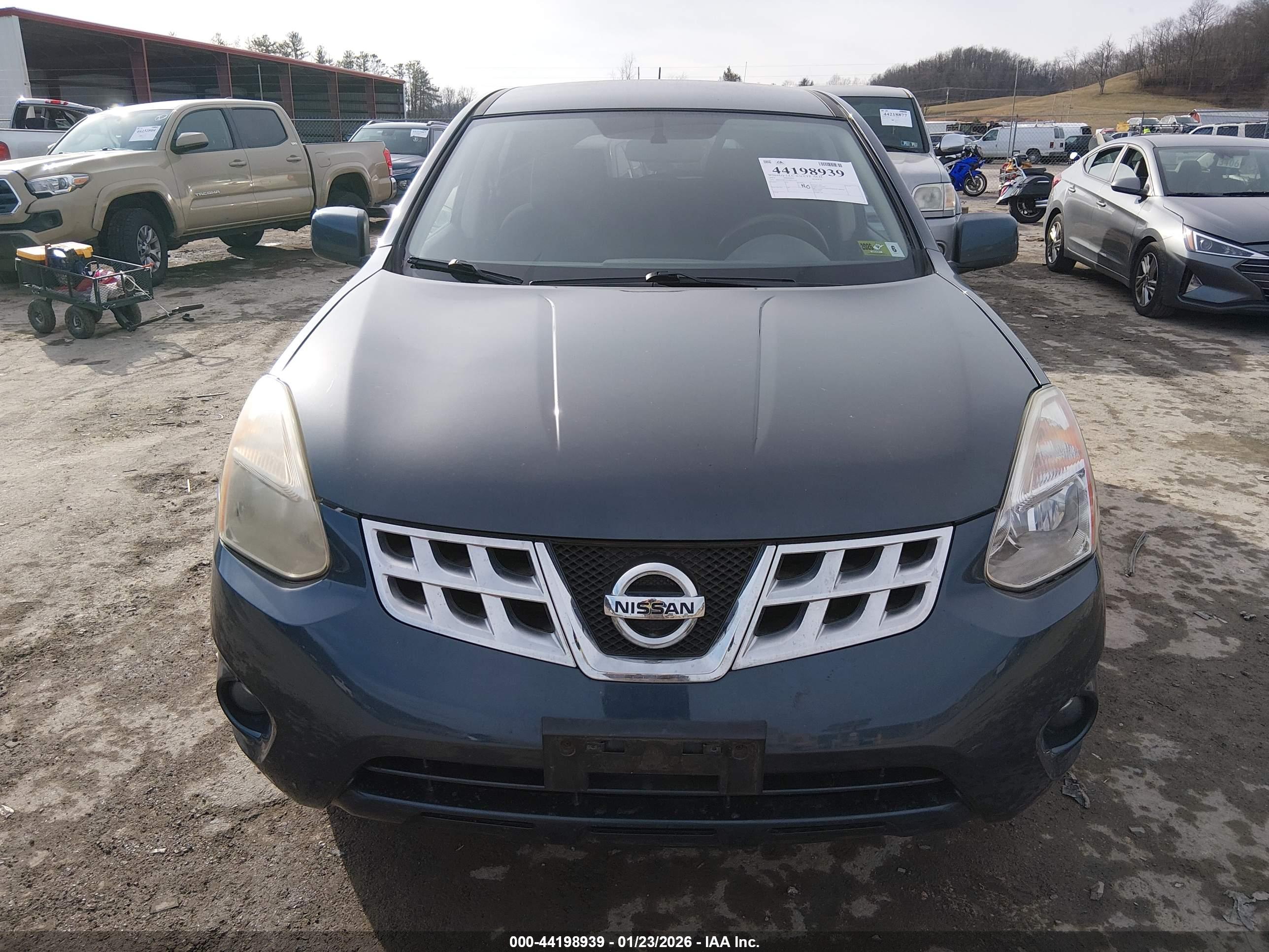 NISSAN ROGUE image 6