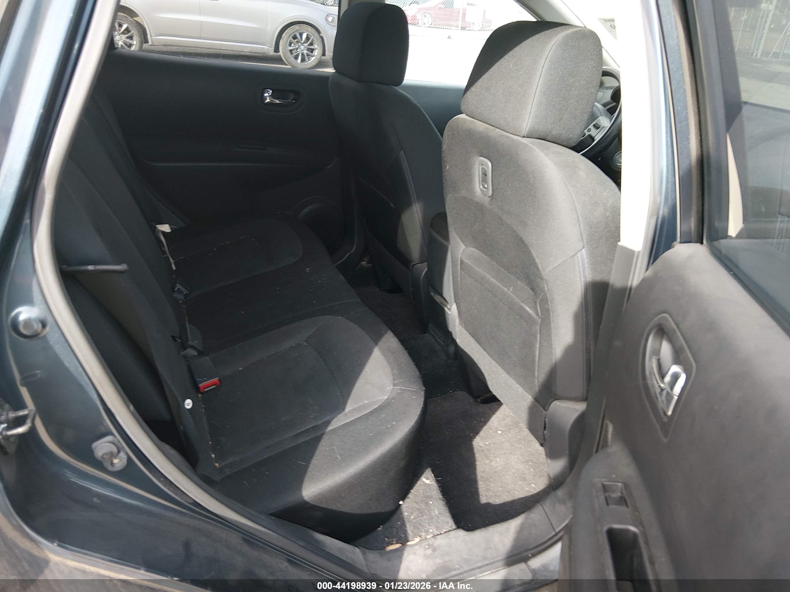 NISSAN ROGUE image 8