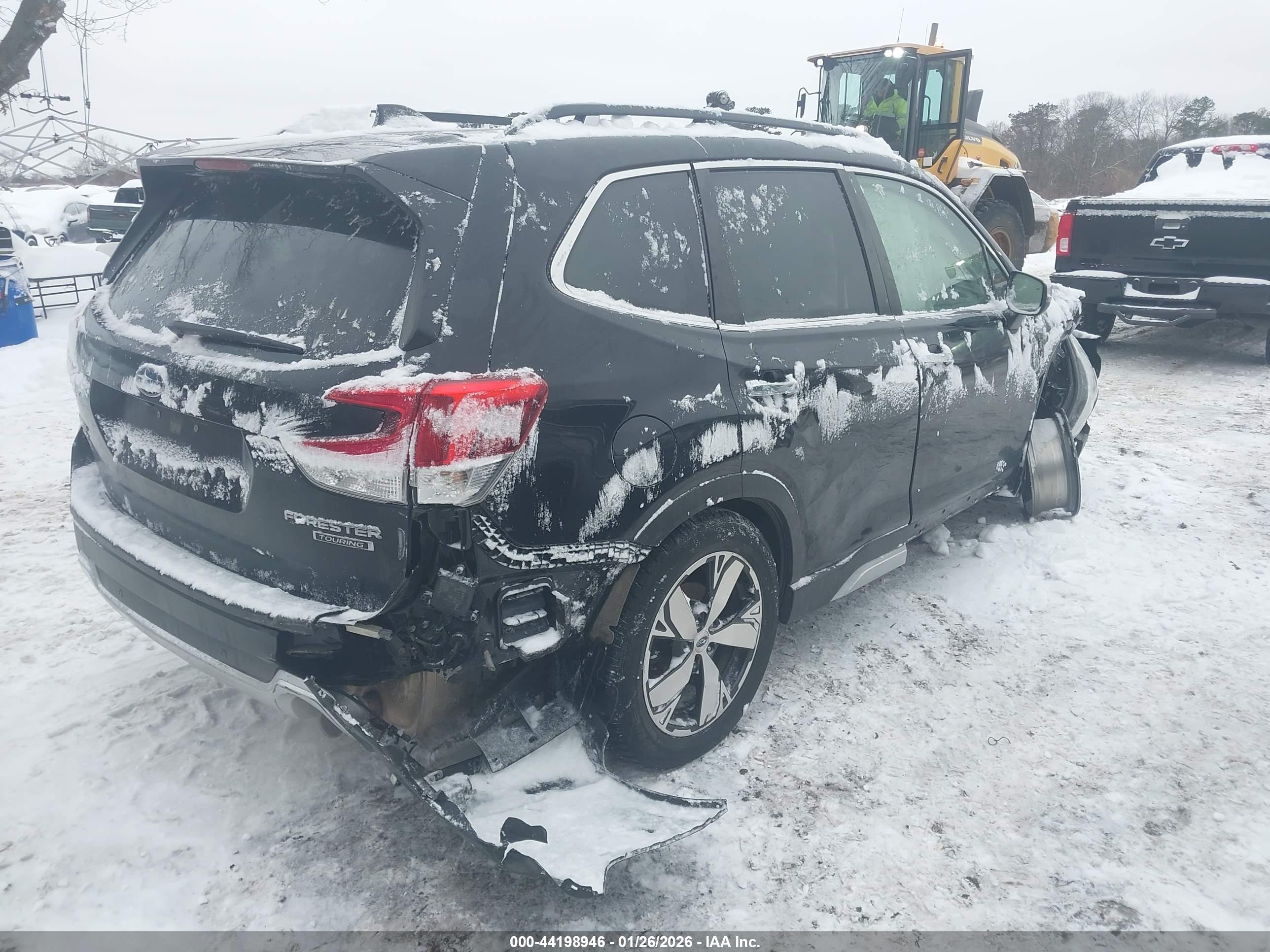 SUBARU FORESTER image 4