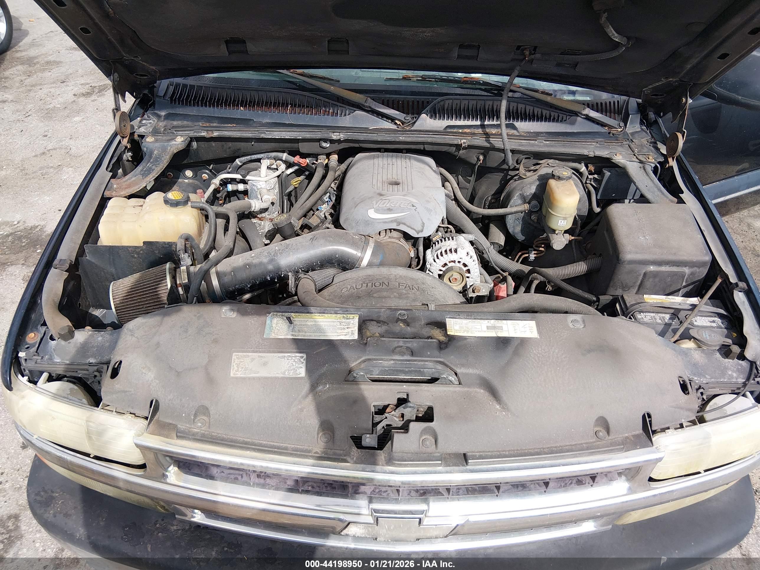 CHEVROLET TAHOE image 10