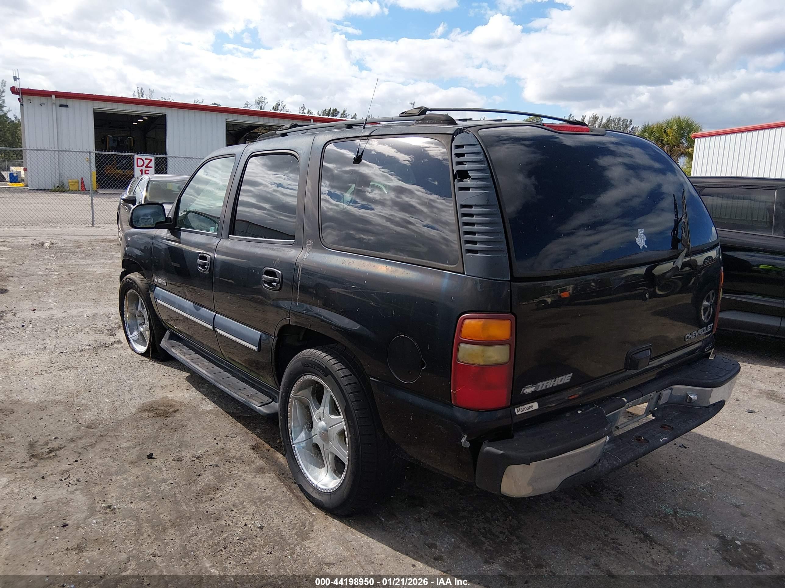 CHEVROLET TAHOE image 3
