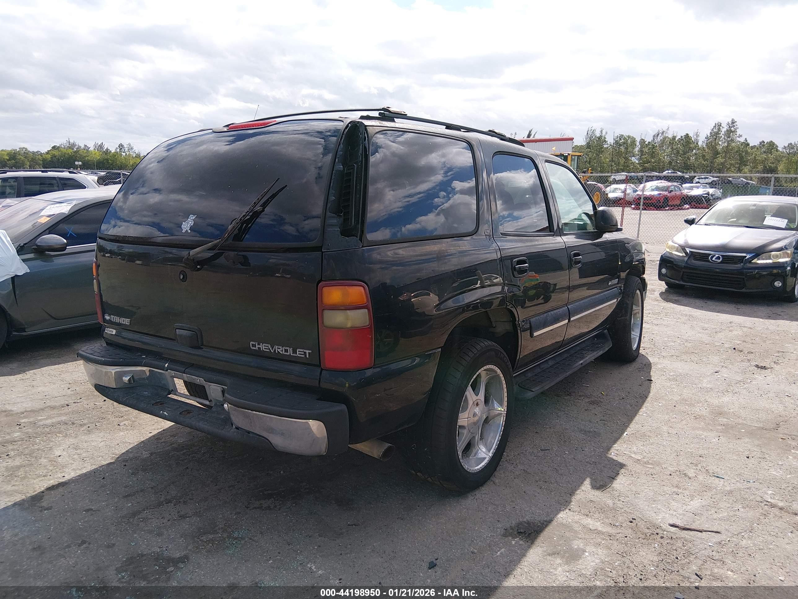 CHEVROLET TAHOE image 4