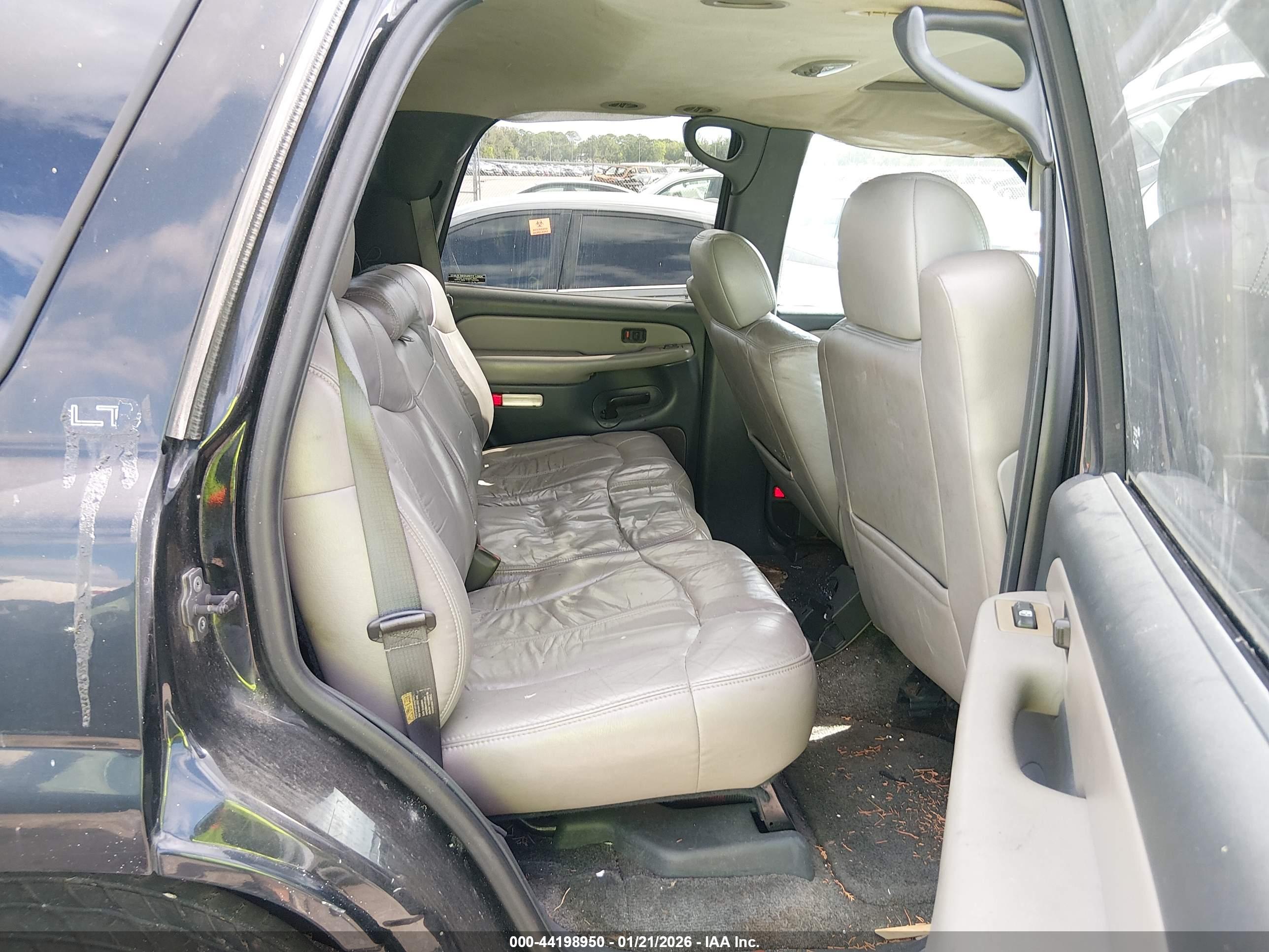 CHEVROLET TAHOE image 8