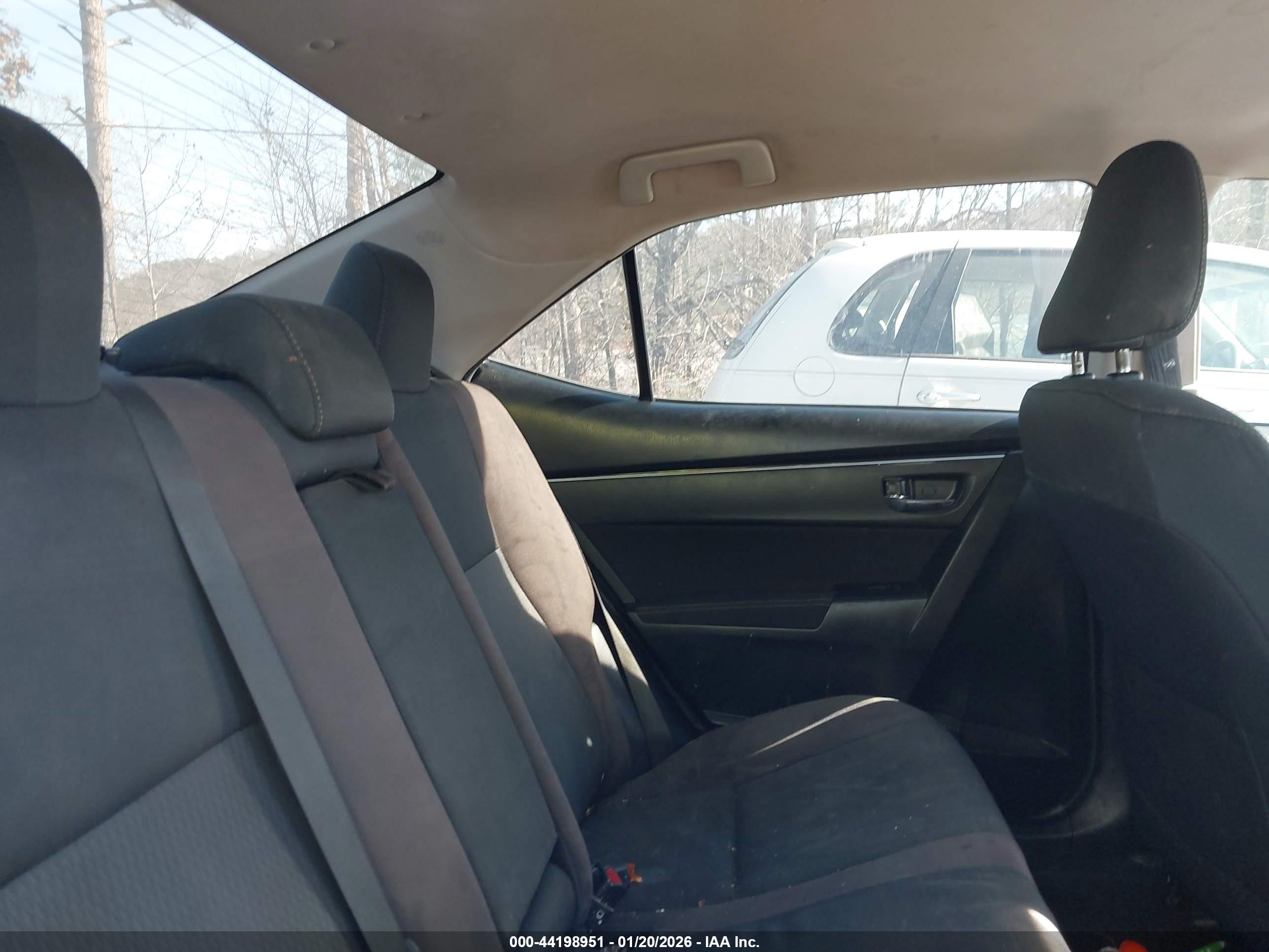 TOYOTA COROLLA image 8