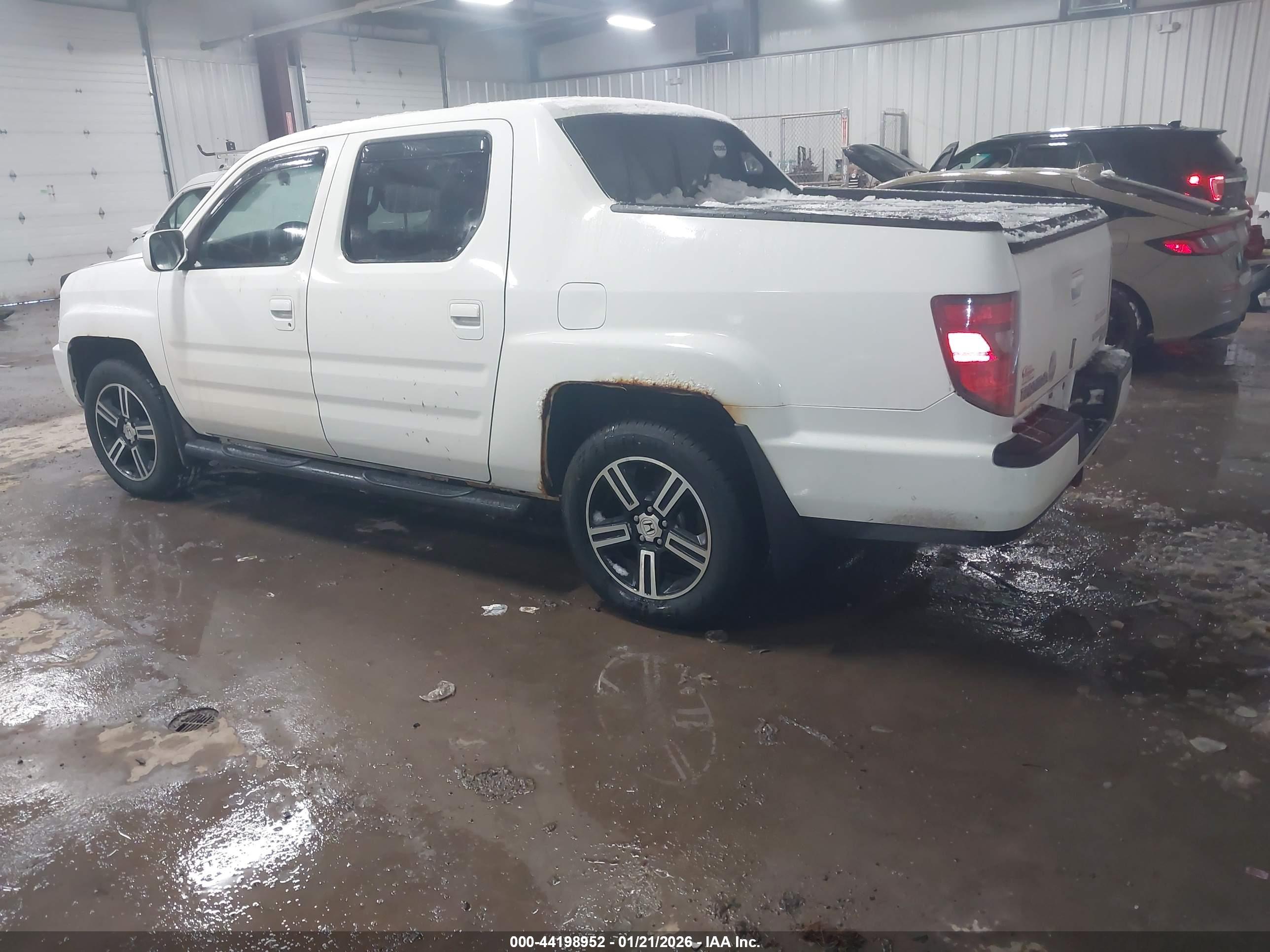 HONDA RIDGELINE image 3
