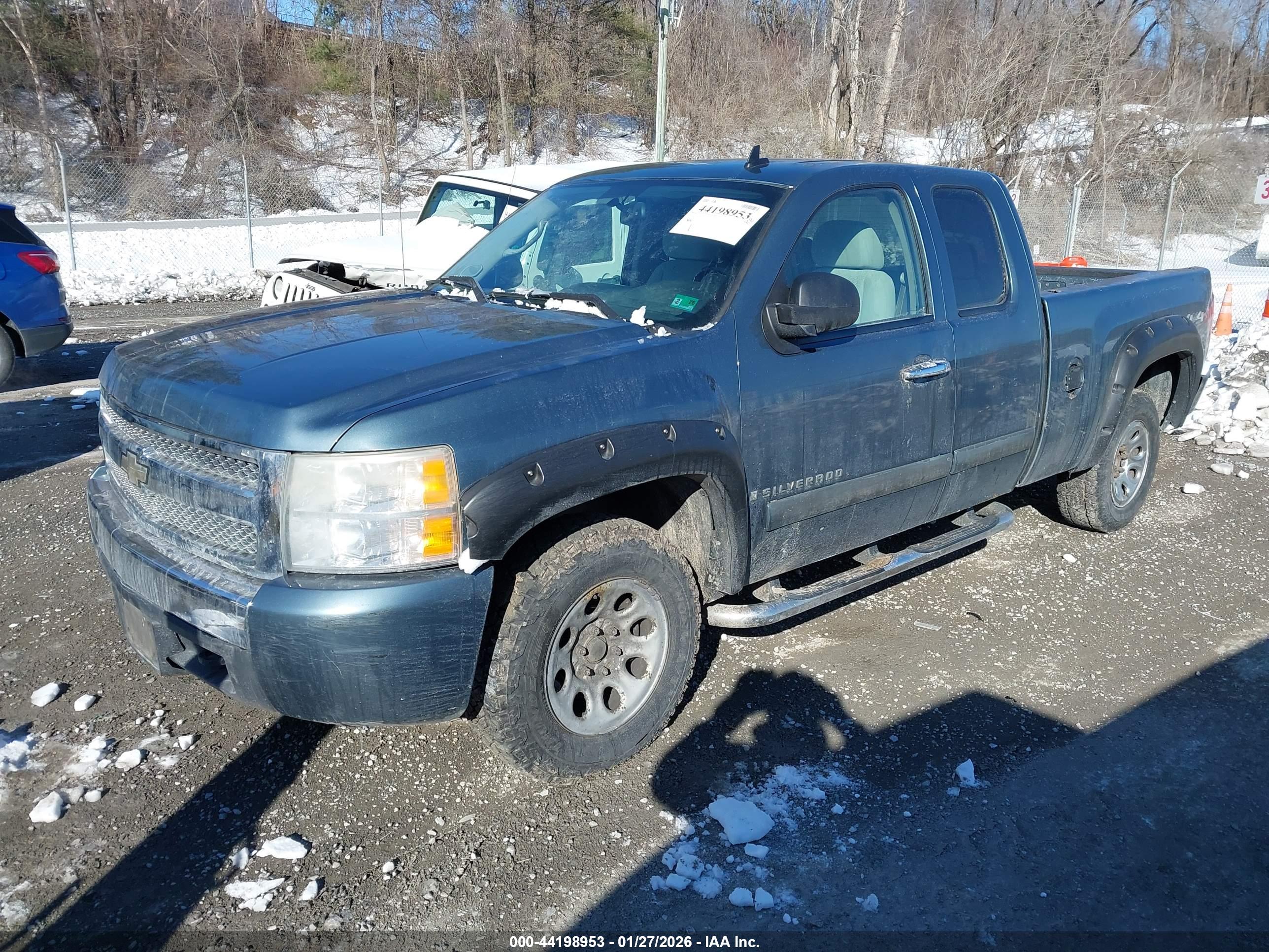 CHEVROLET SILVERADO image 2