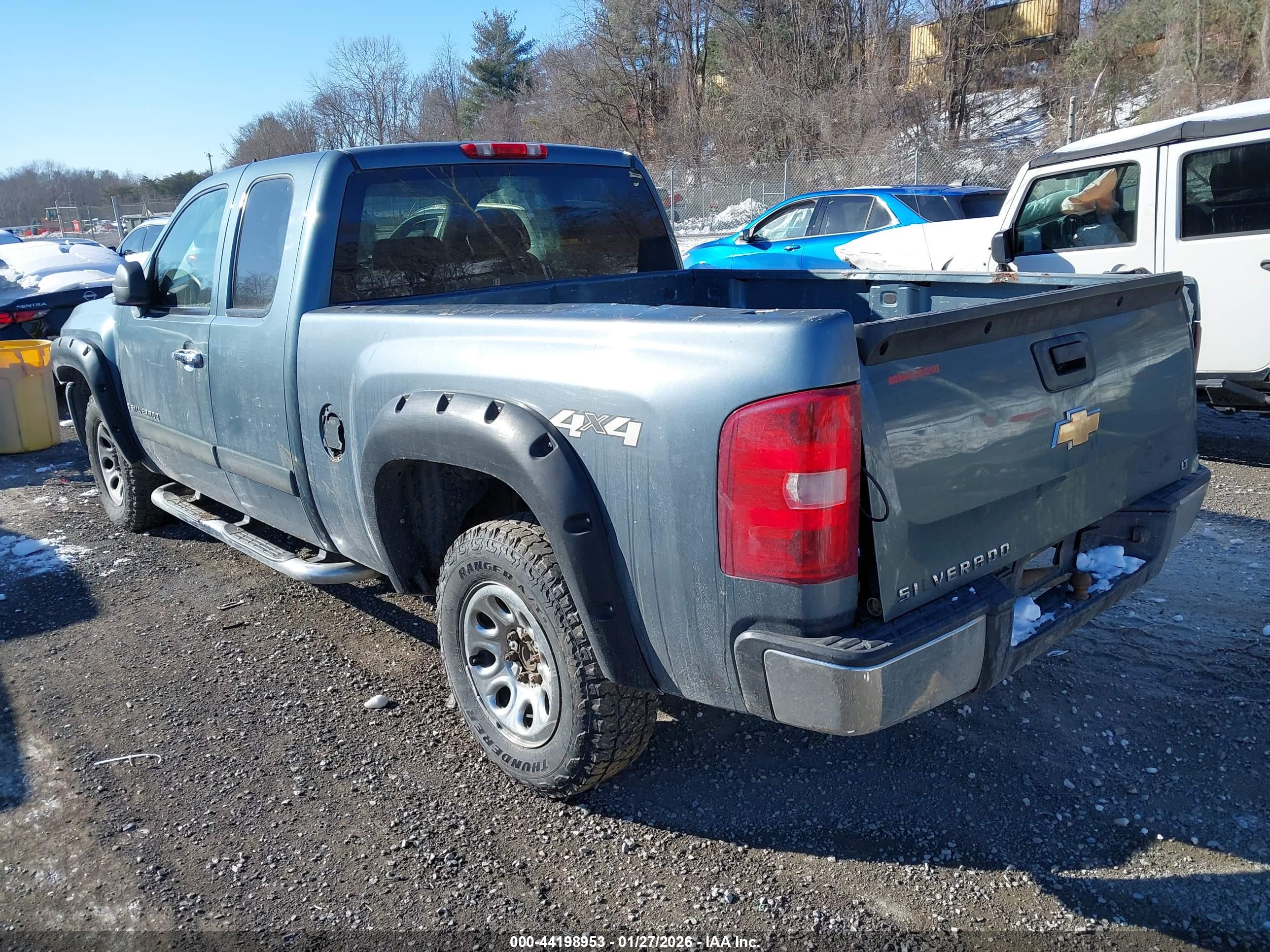CHEVROLET SILVERADO image 3
