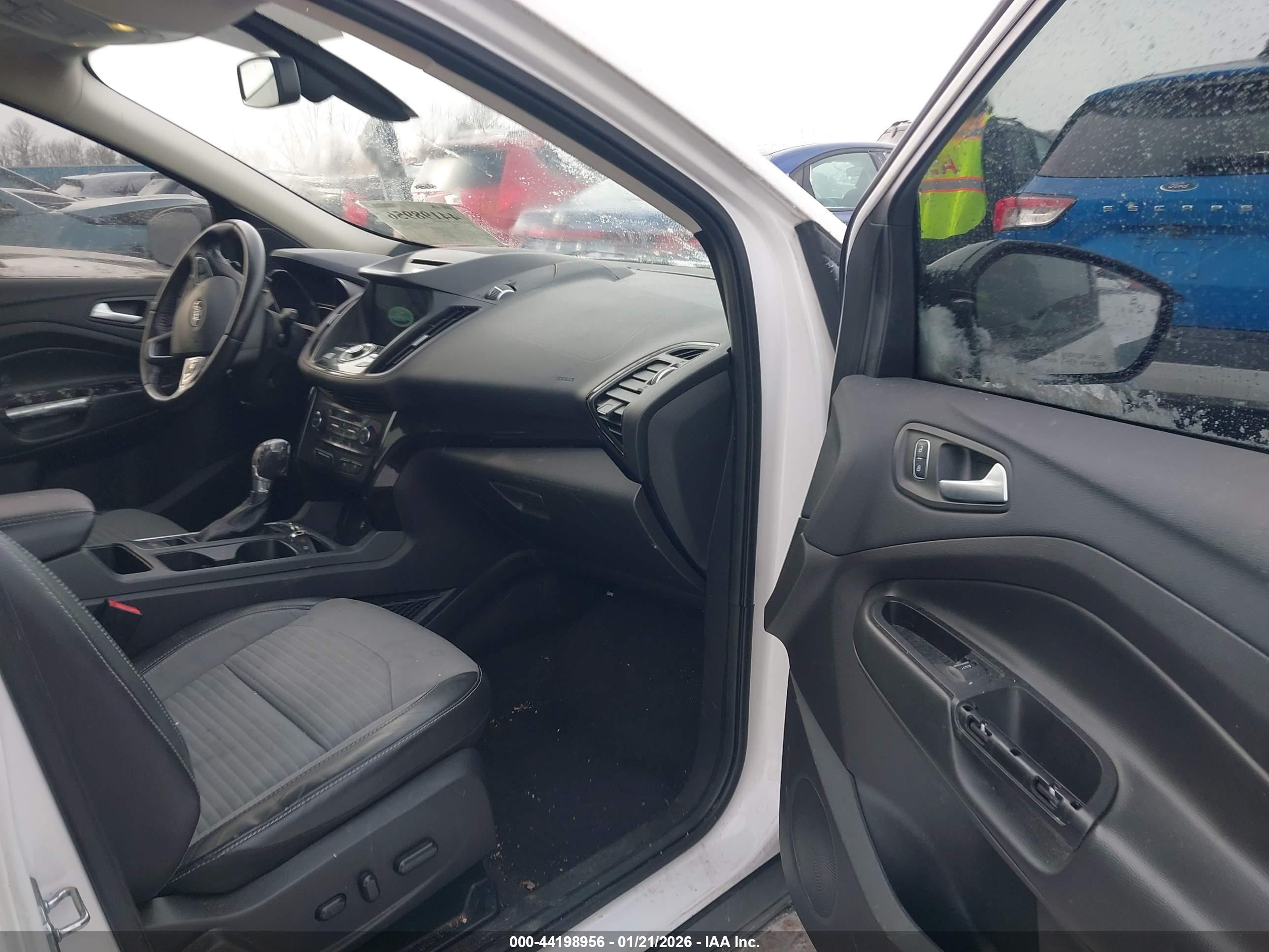 FORD ESCAPE image 5