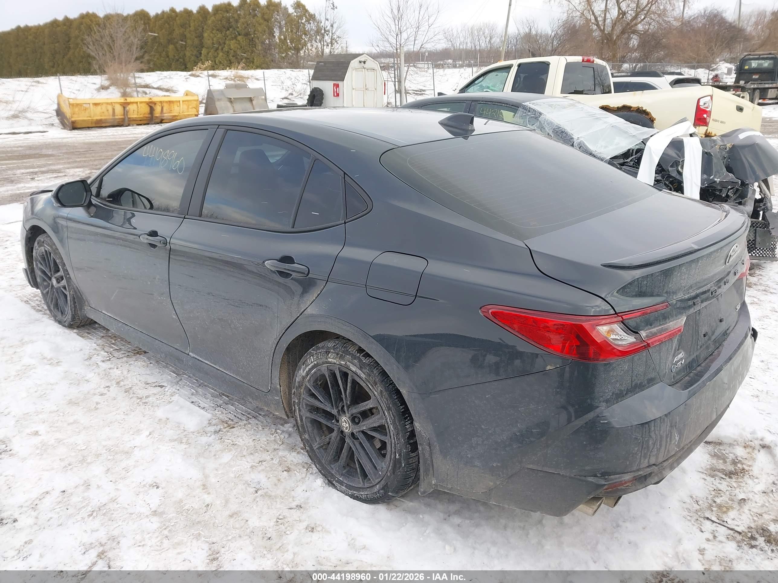 TOYOTA CAMRY image 3