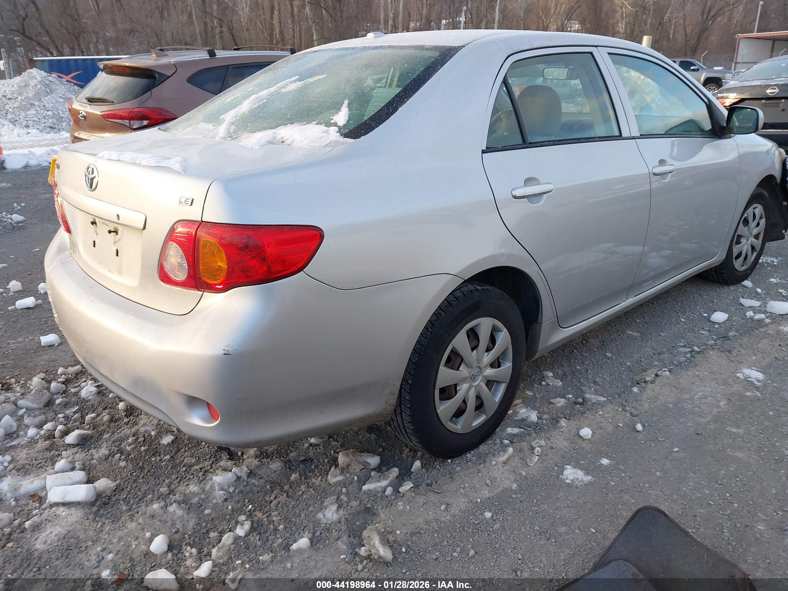 TOYOTA COROLLA image 4