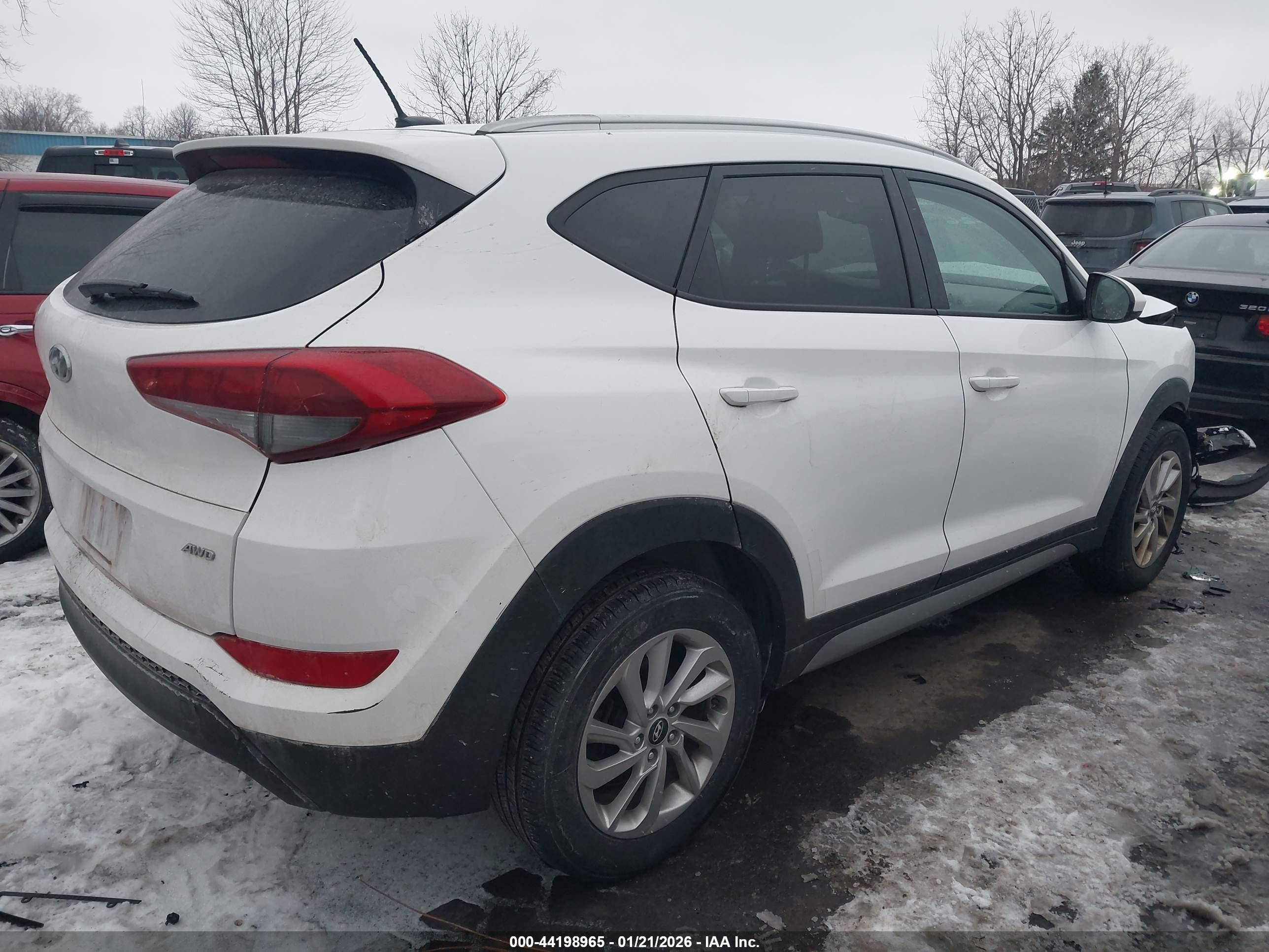 HYUNDAI TUCSON image 4