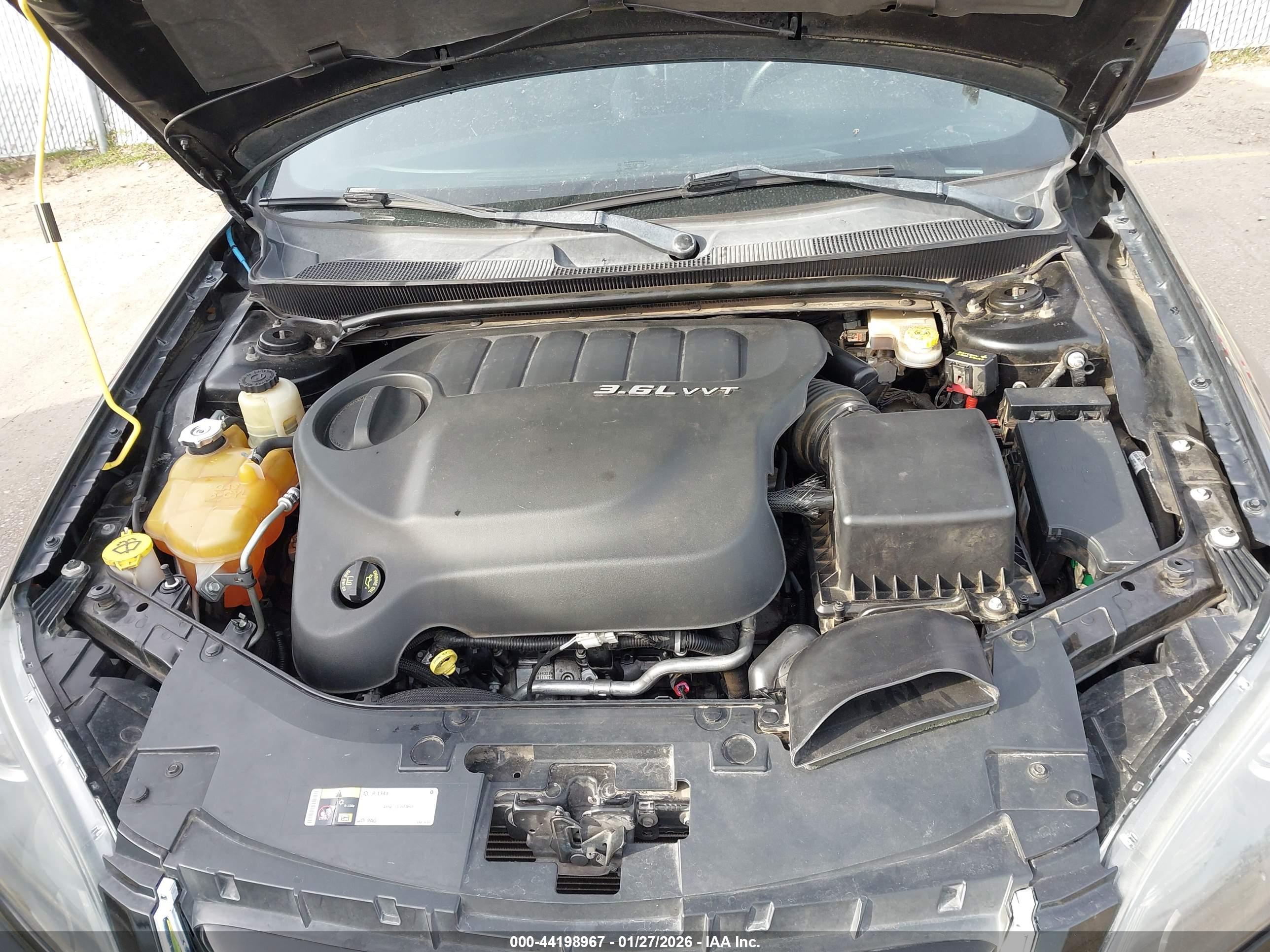 CHRYSLER 200 image 10
