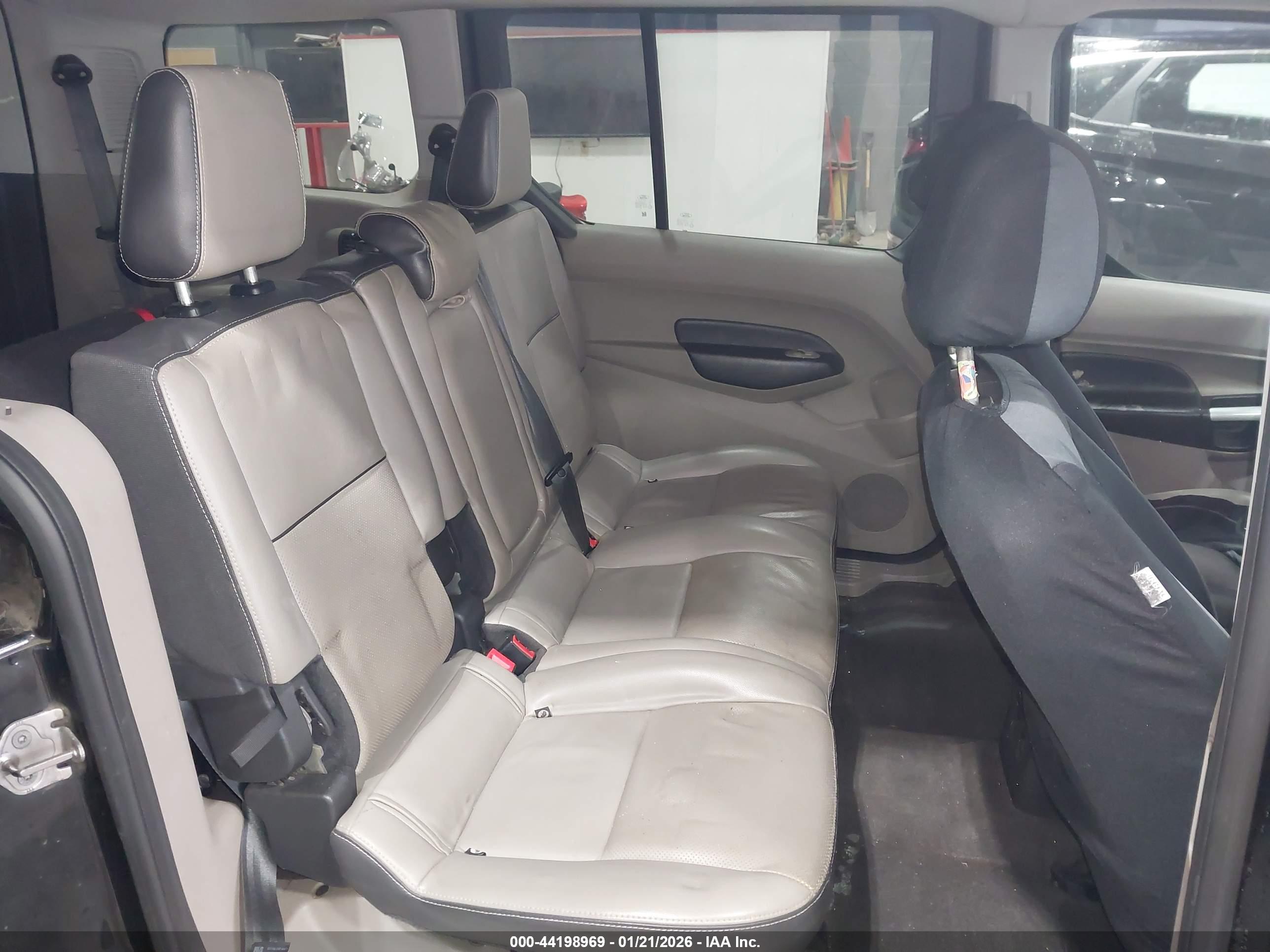 FORD TRANSIT image 8