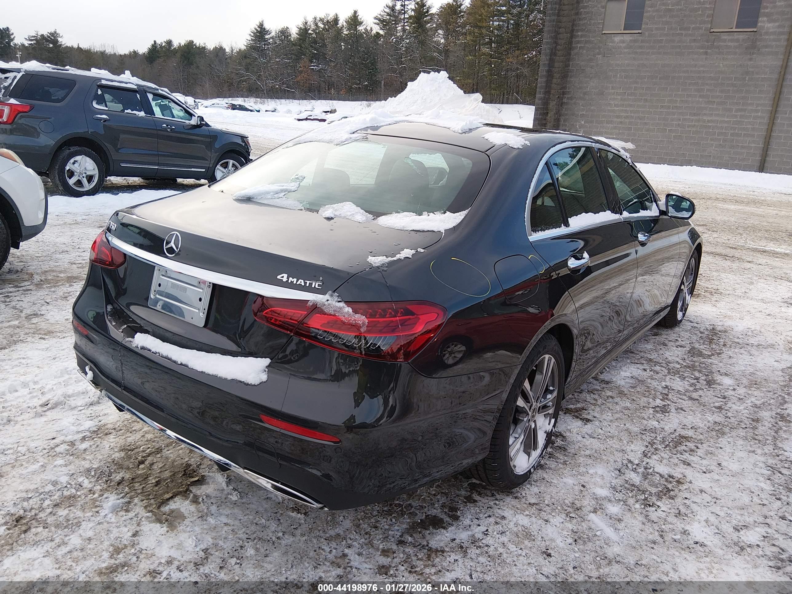 MERCEDES-BENZ E image 4