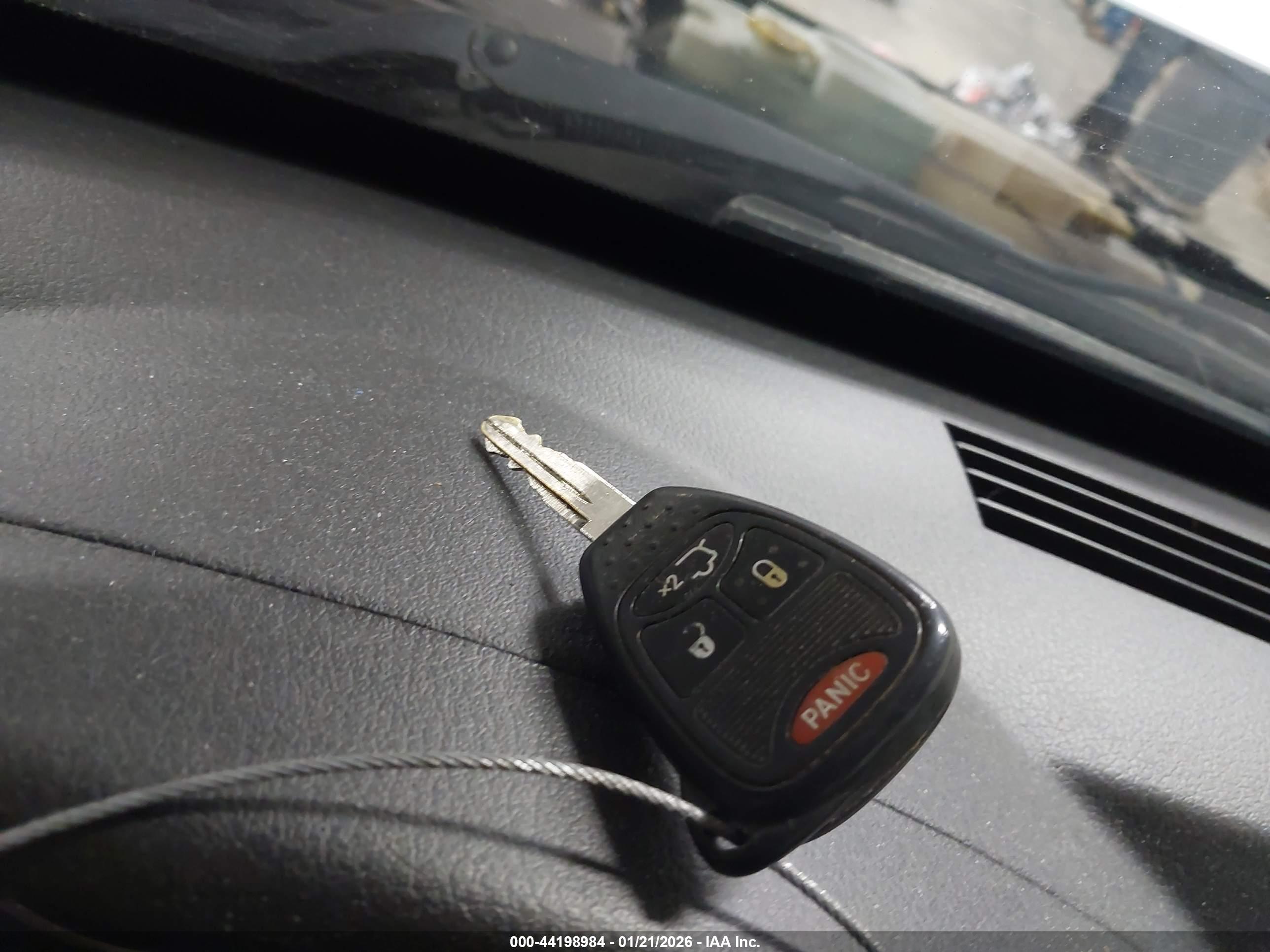 JEEP LIBERTY image 11