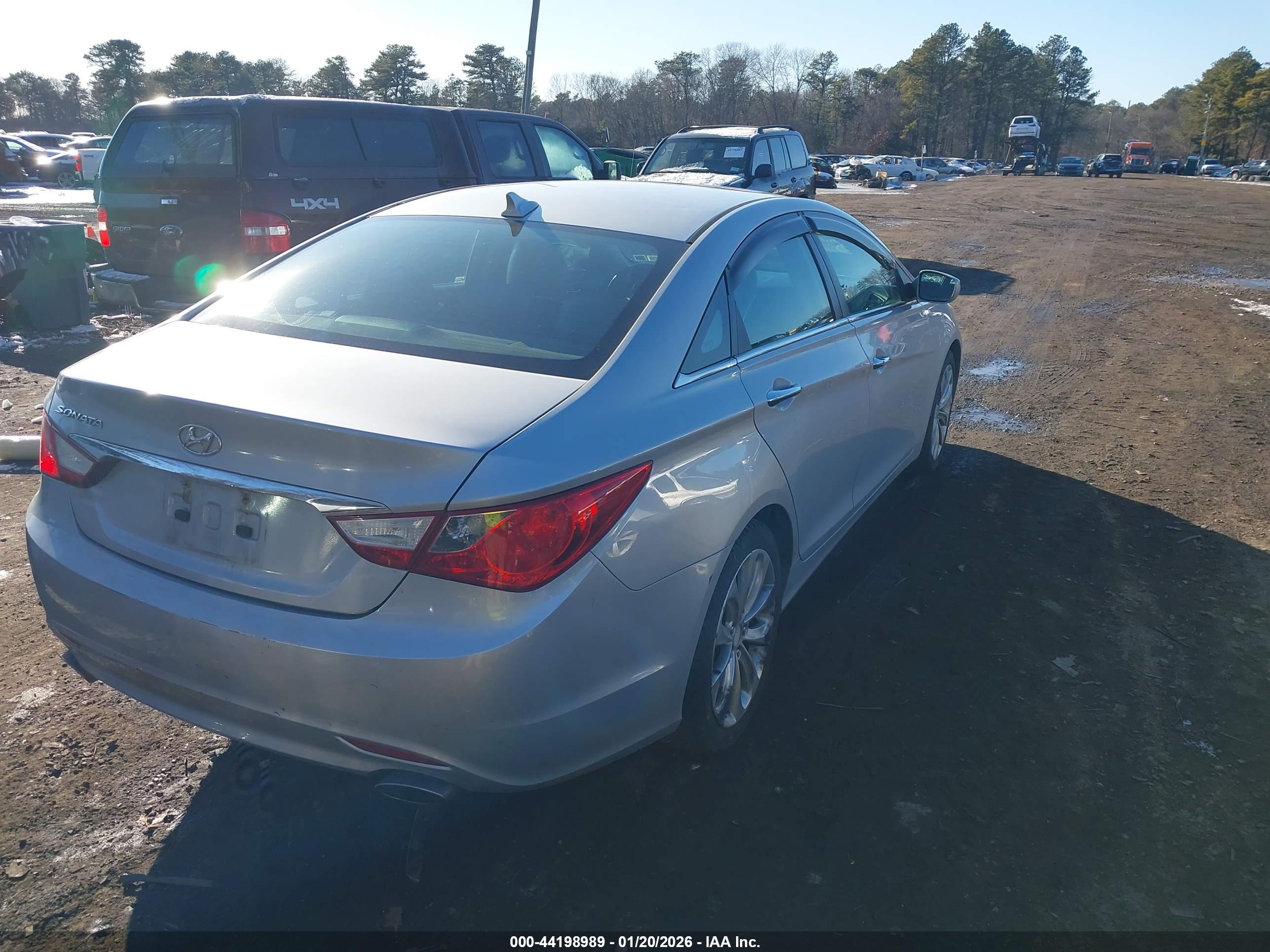 HYUNDAI SONATA image 4