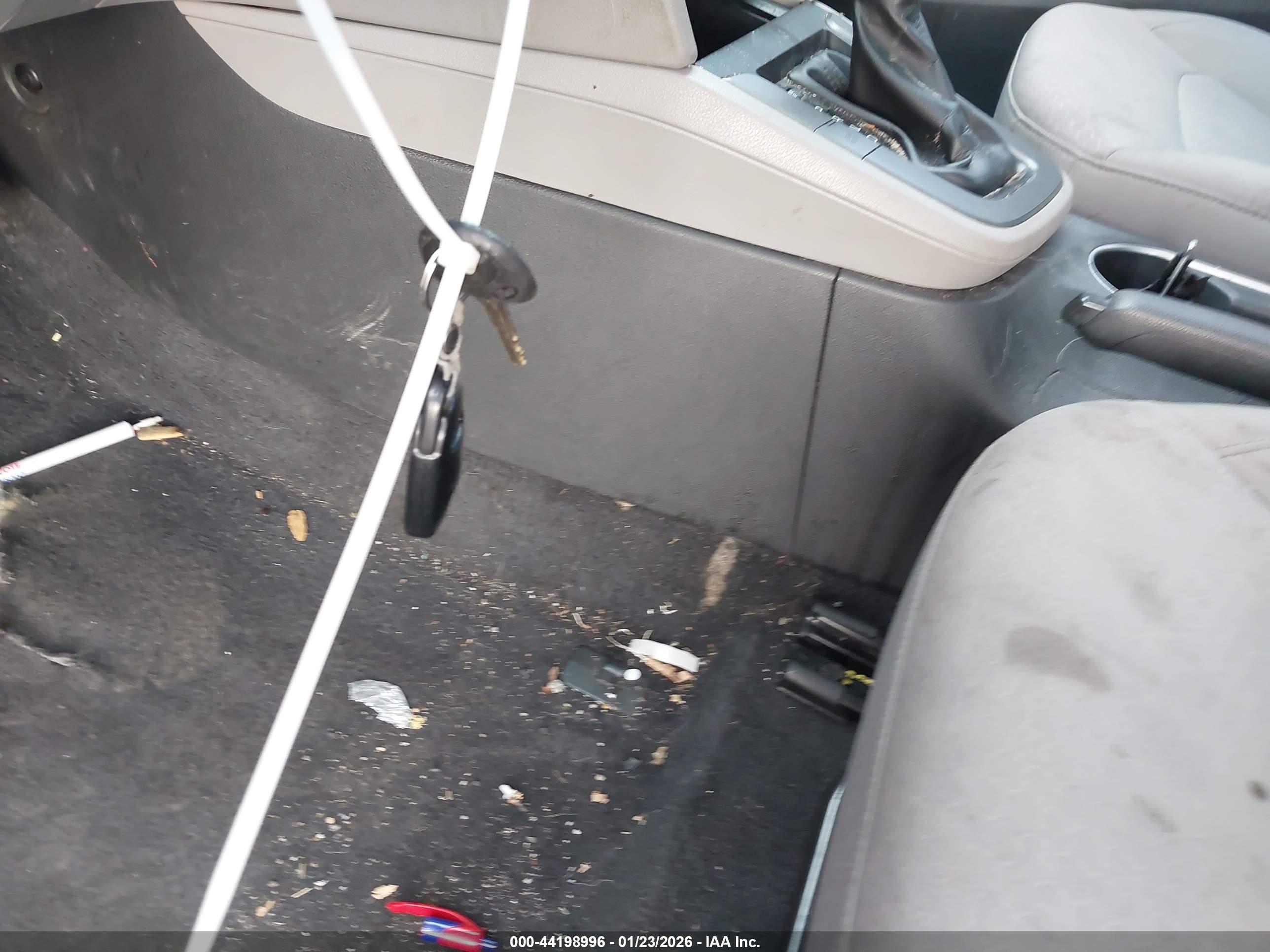 HYUNDAI ELANTRA image 11