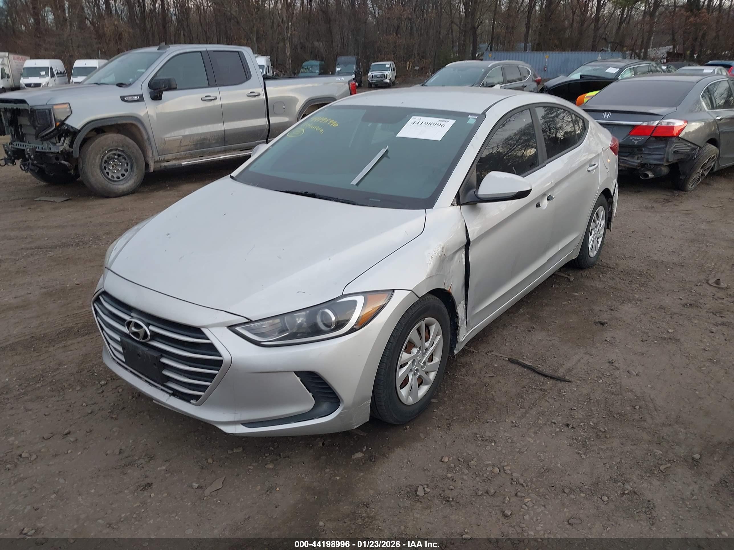 HYUNDAI ELANTRA image 6