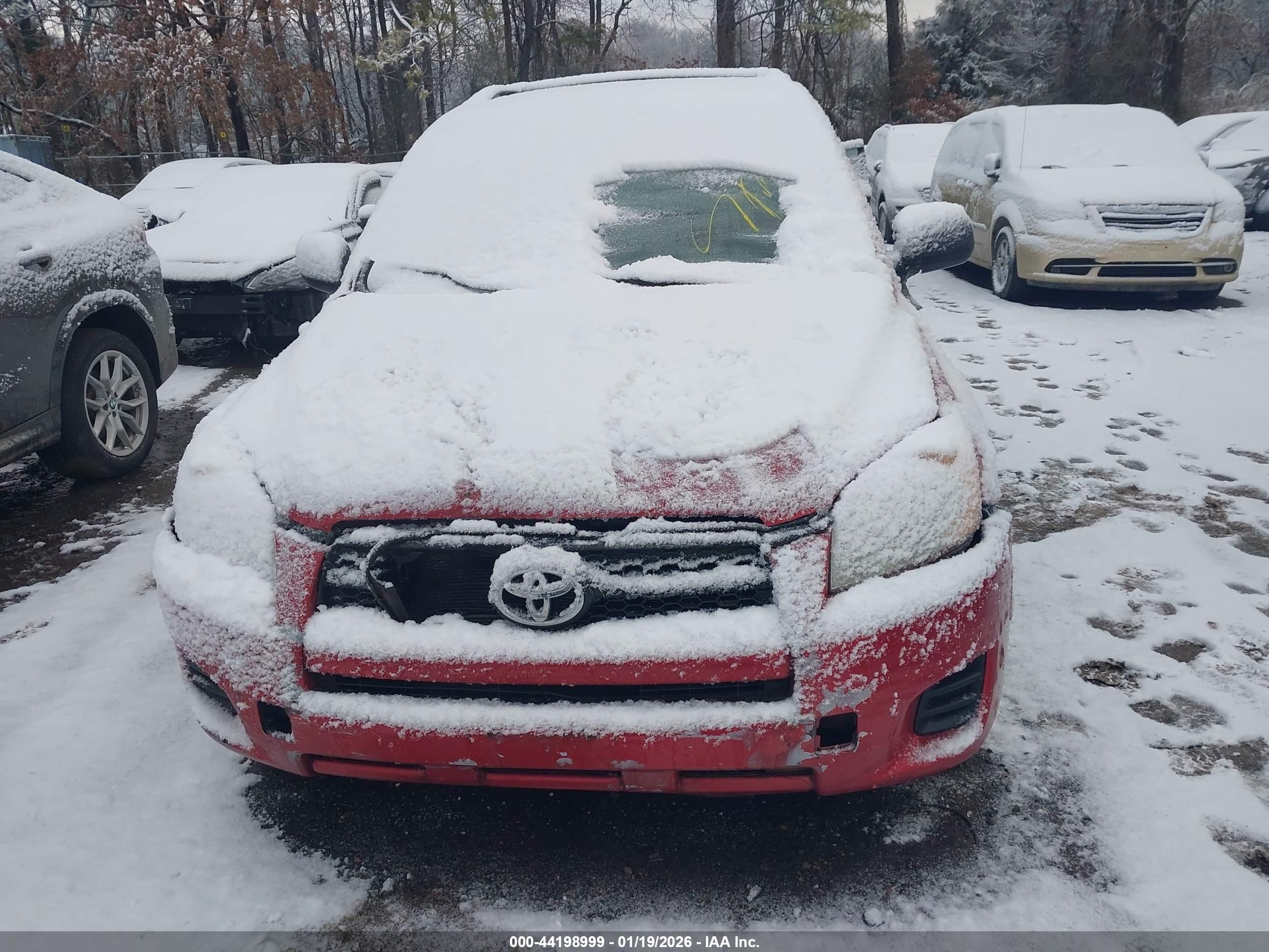 TOYOTA RAV4 image 6