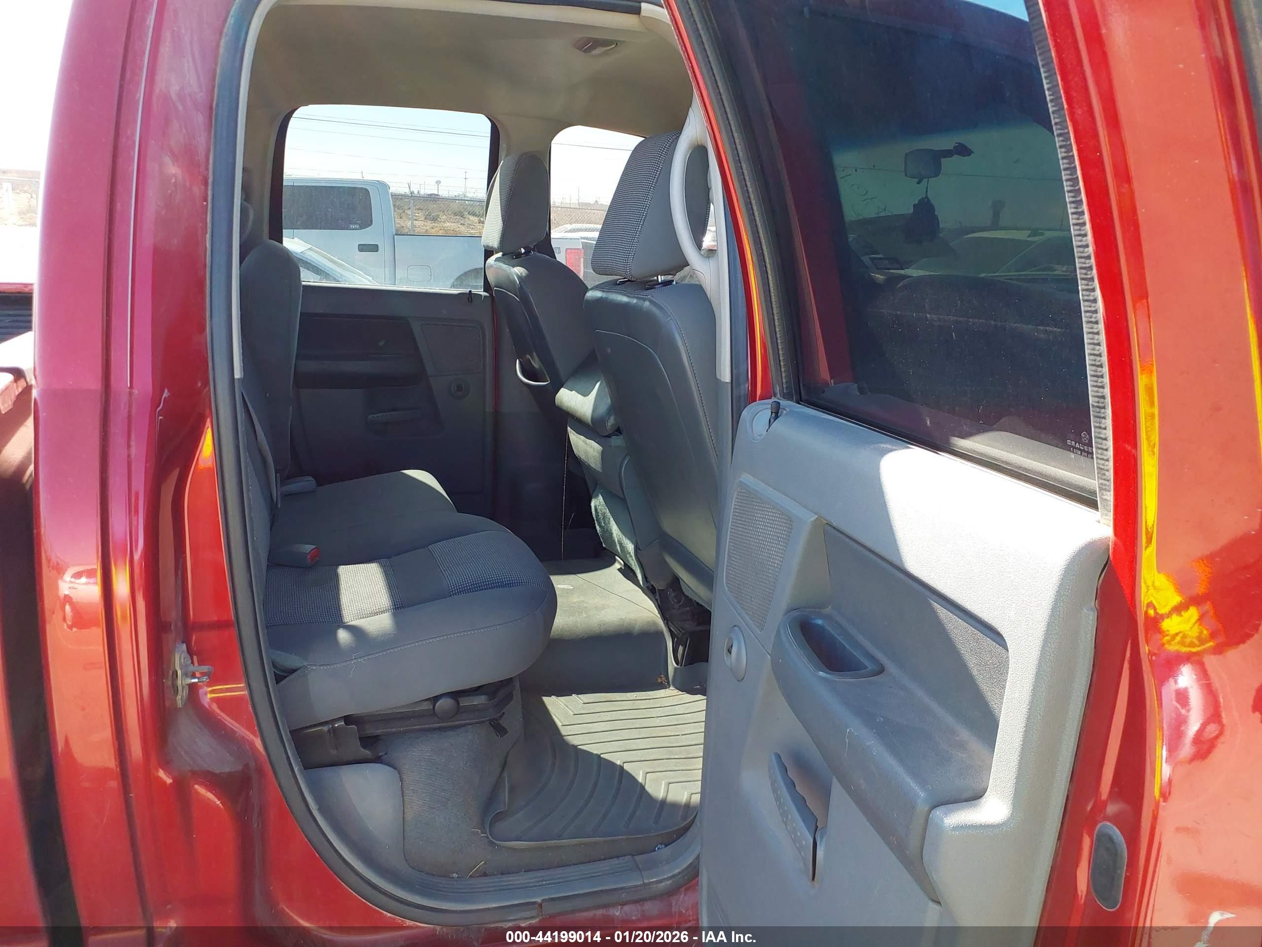 DODGE RAM image 8