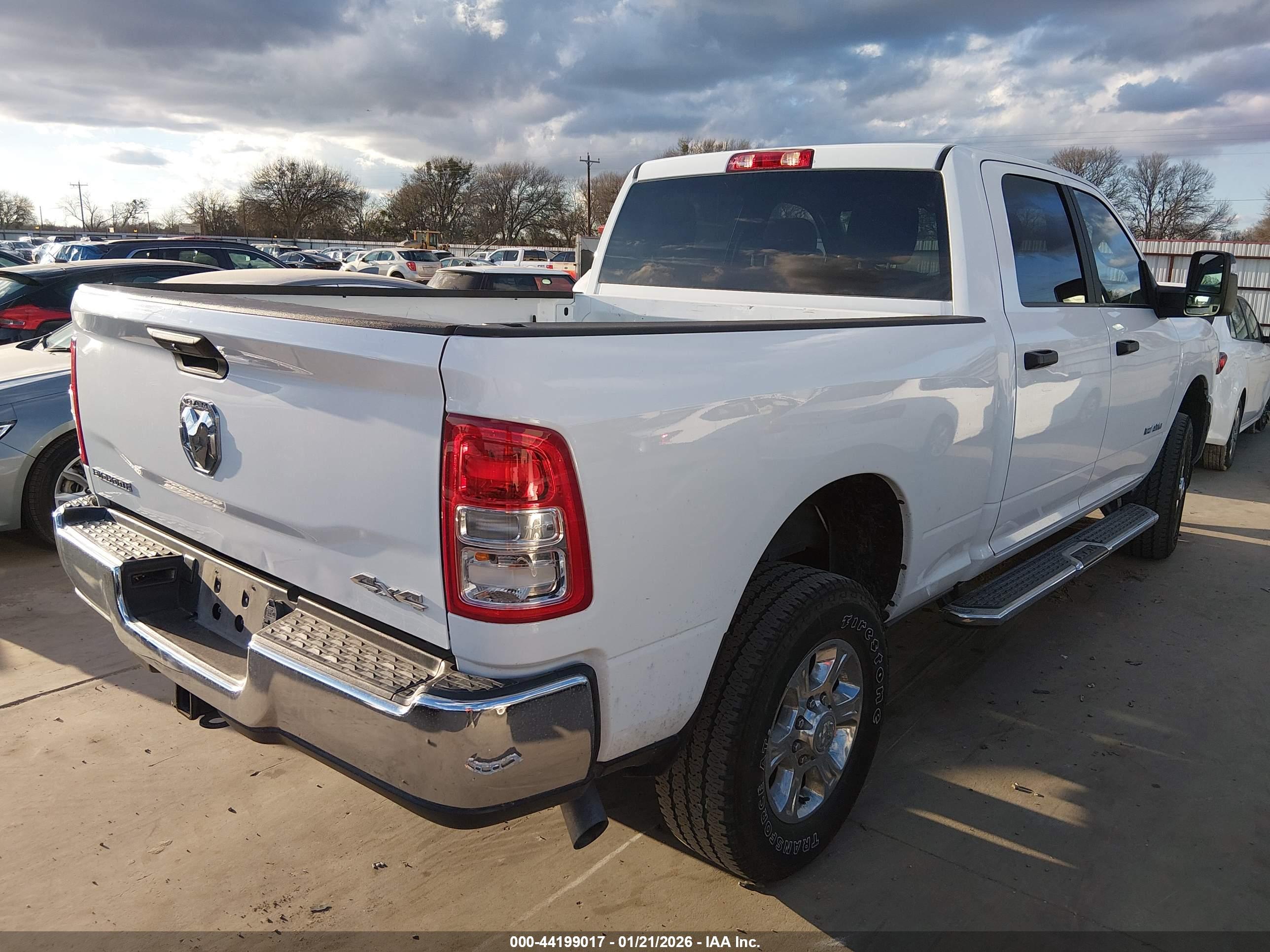 RAM 2500 image 4